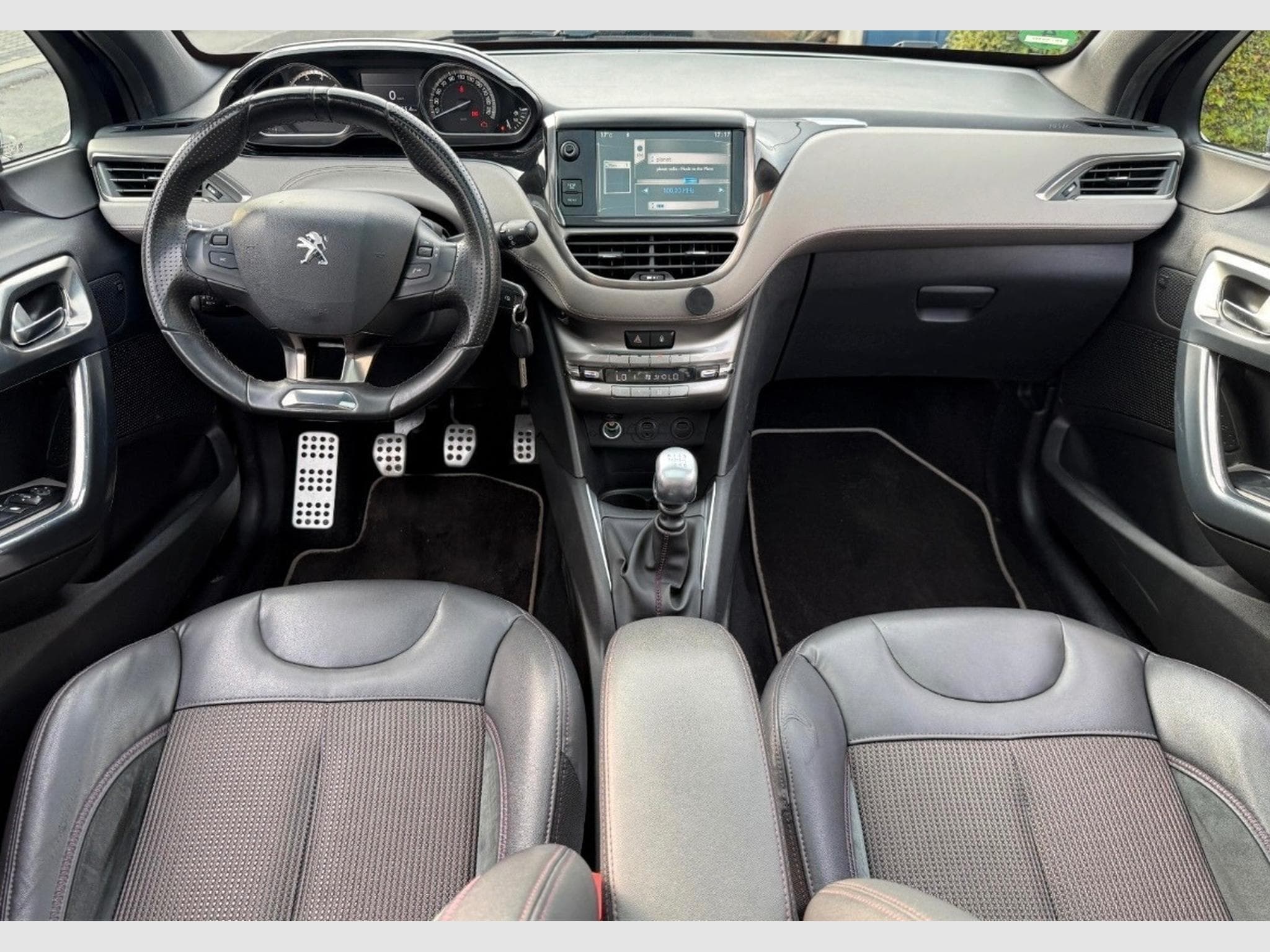 Peugeot 208 1.6 THP 156 XY (2013) - Photo 3