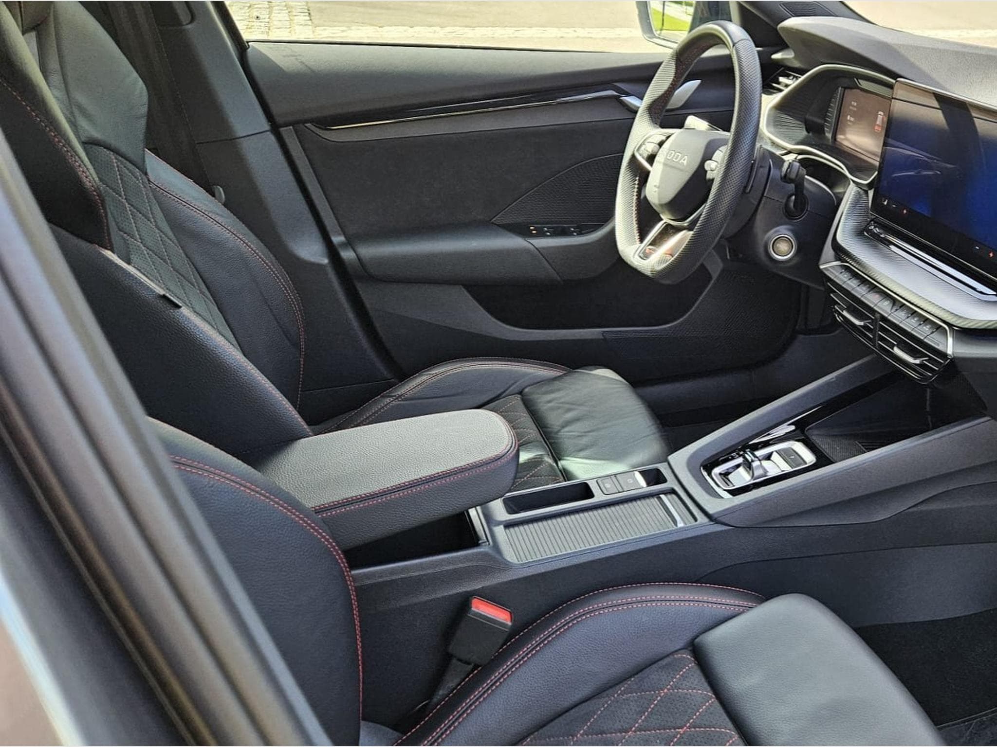 Skoda Octavia RS (2025) - Photo 5