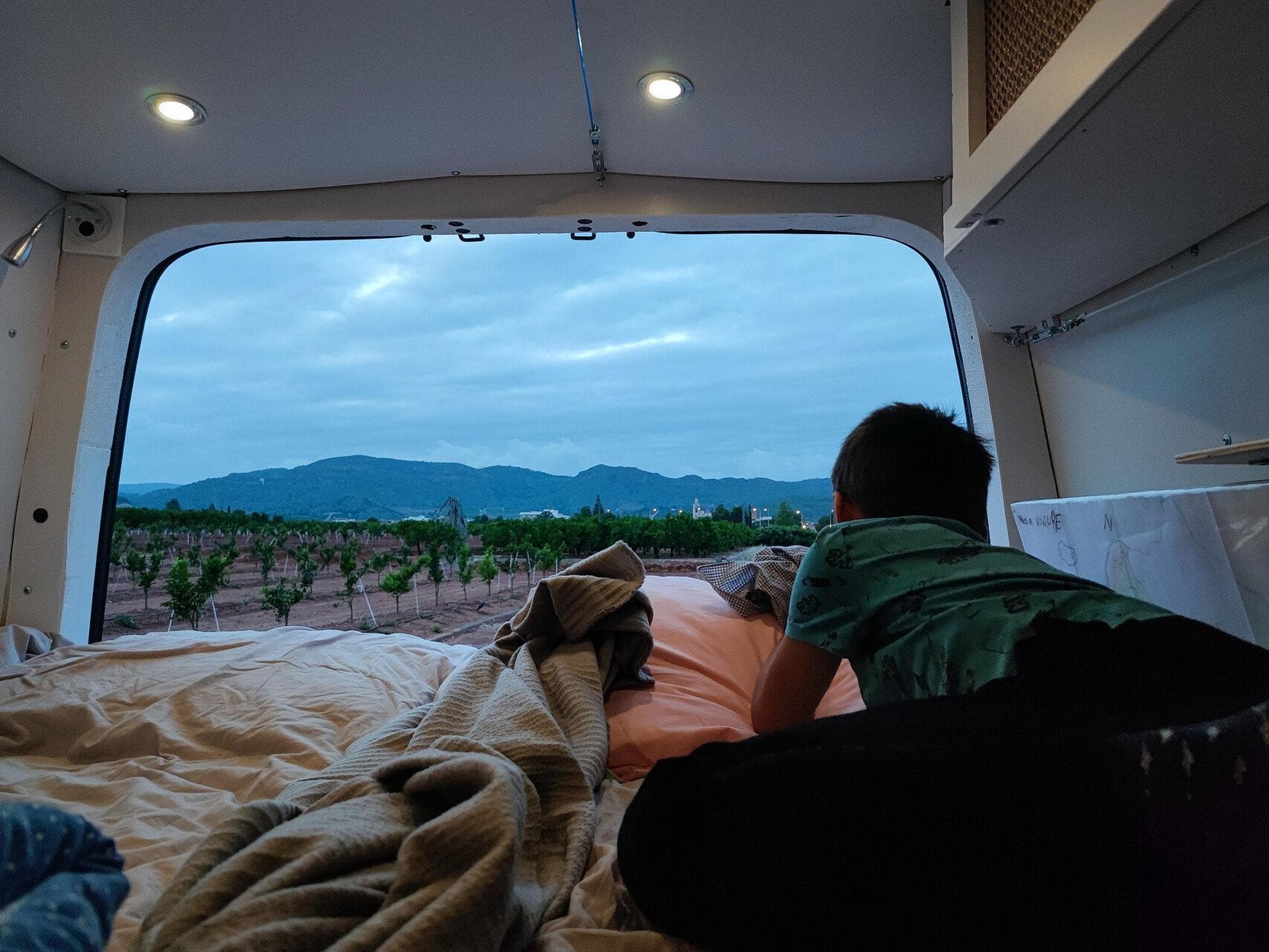 VW Crafter 4x4 Camper, solaire, 12kWh, 150l eau (2020) - Foto 9