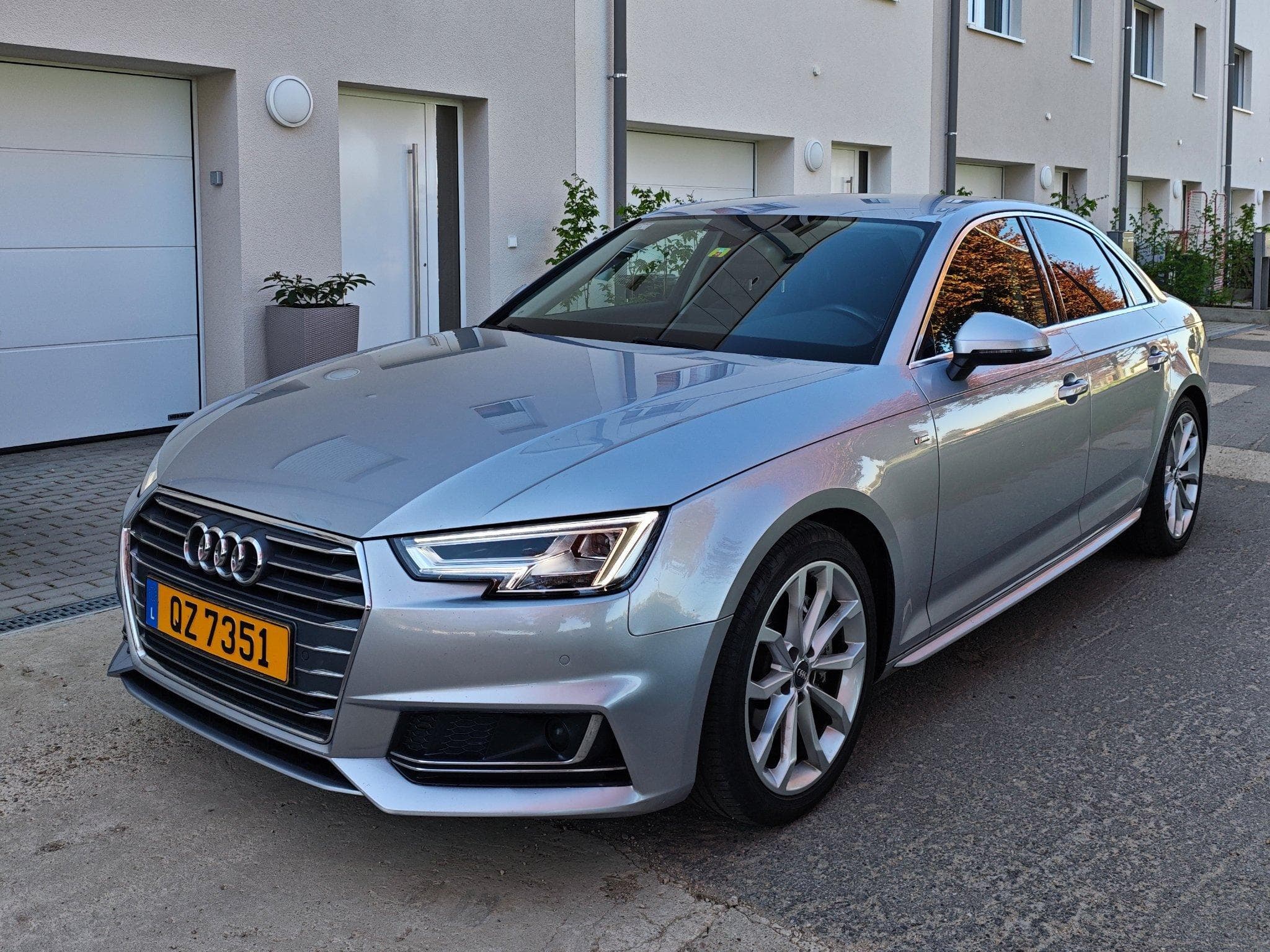 Audi A4 S-line S-Tronic (2015) - Photo 1