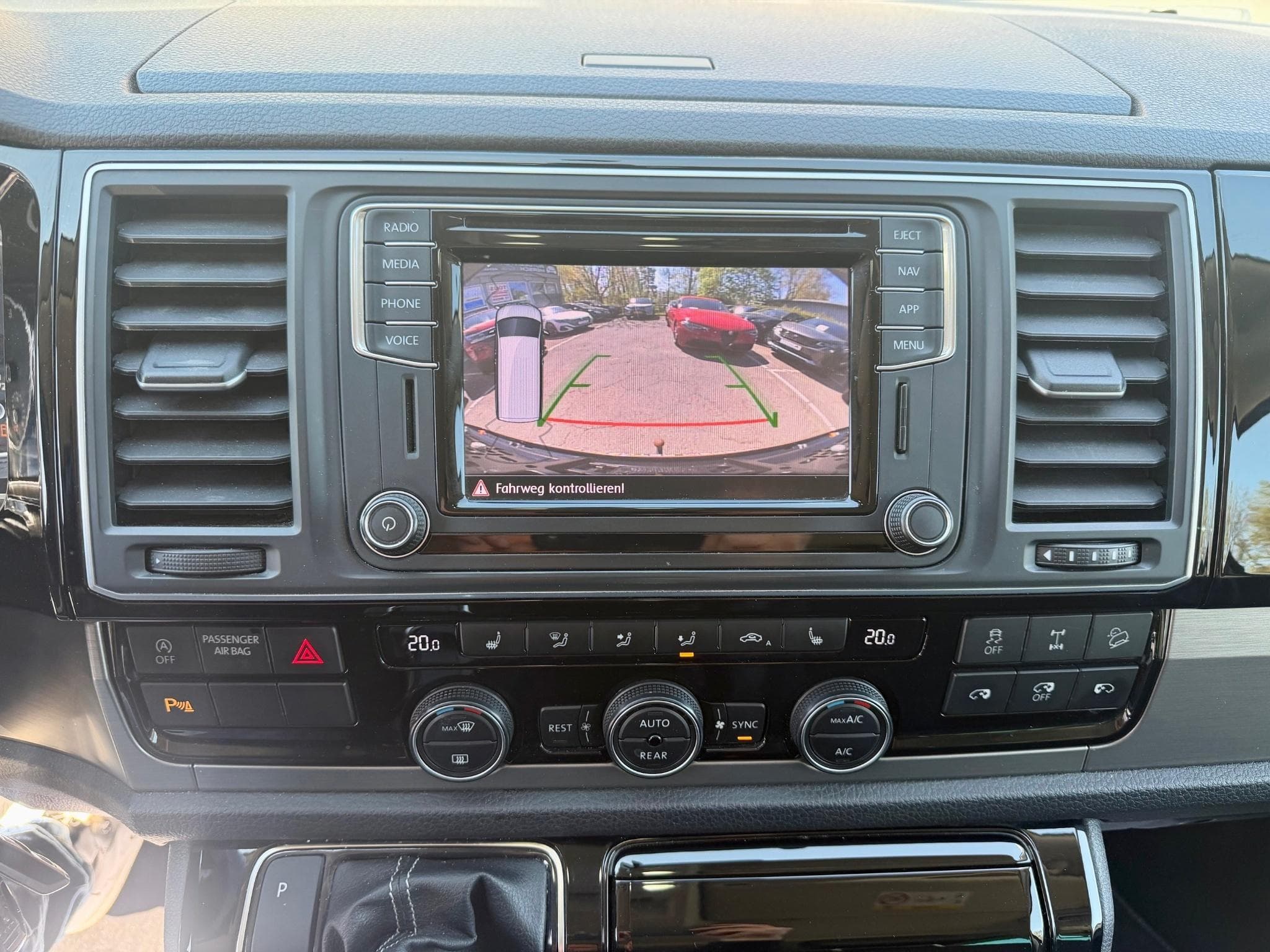 VW Multivan T6 2.0 TDI 199 DSG 4Motion 7pl. Generation Six (2018) - Foto 13