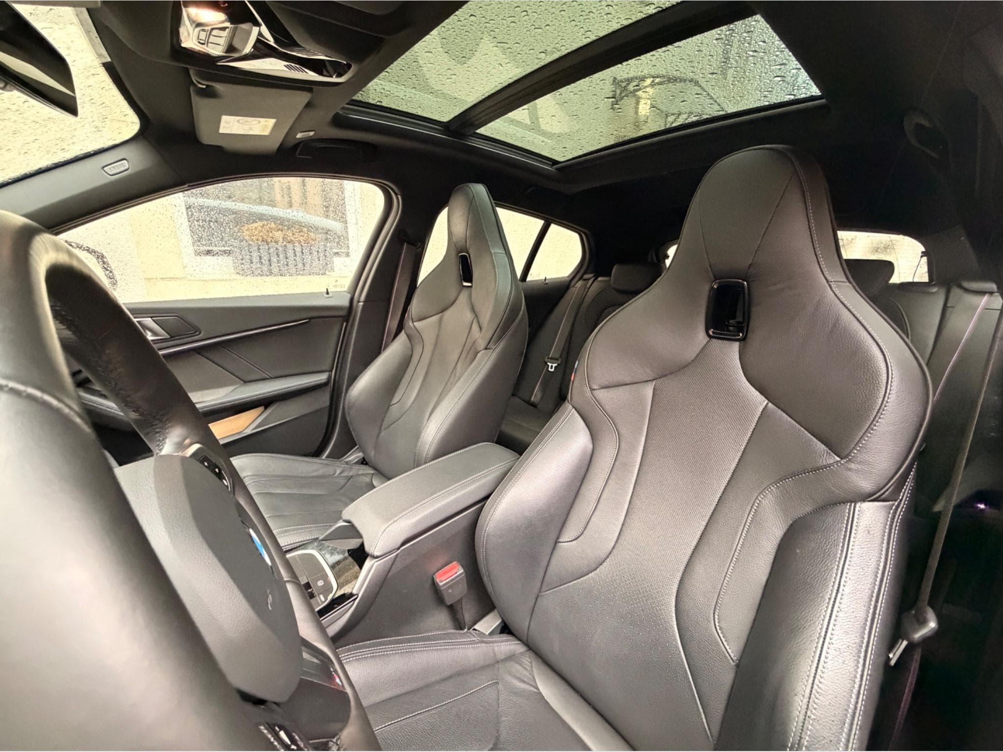 BMW 120 Sport M (2024) - Photo 3