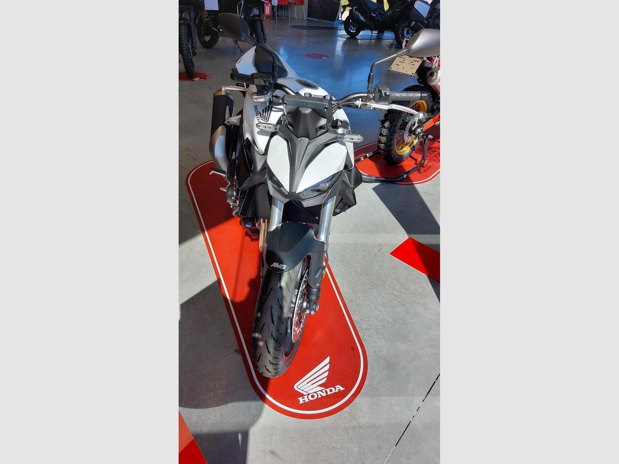 Honda Hornet CB1000 HORNET (2027) - Foto 2