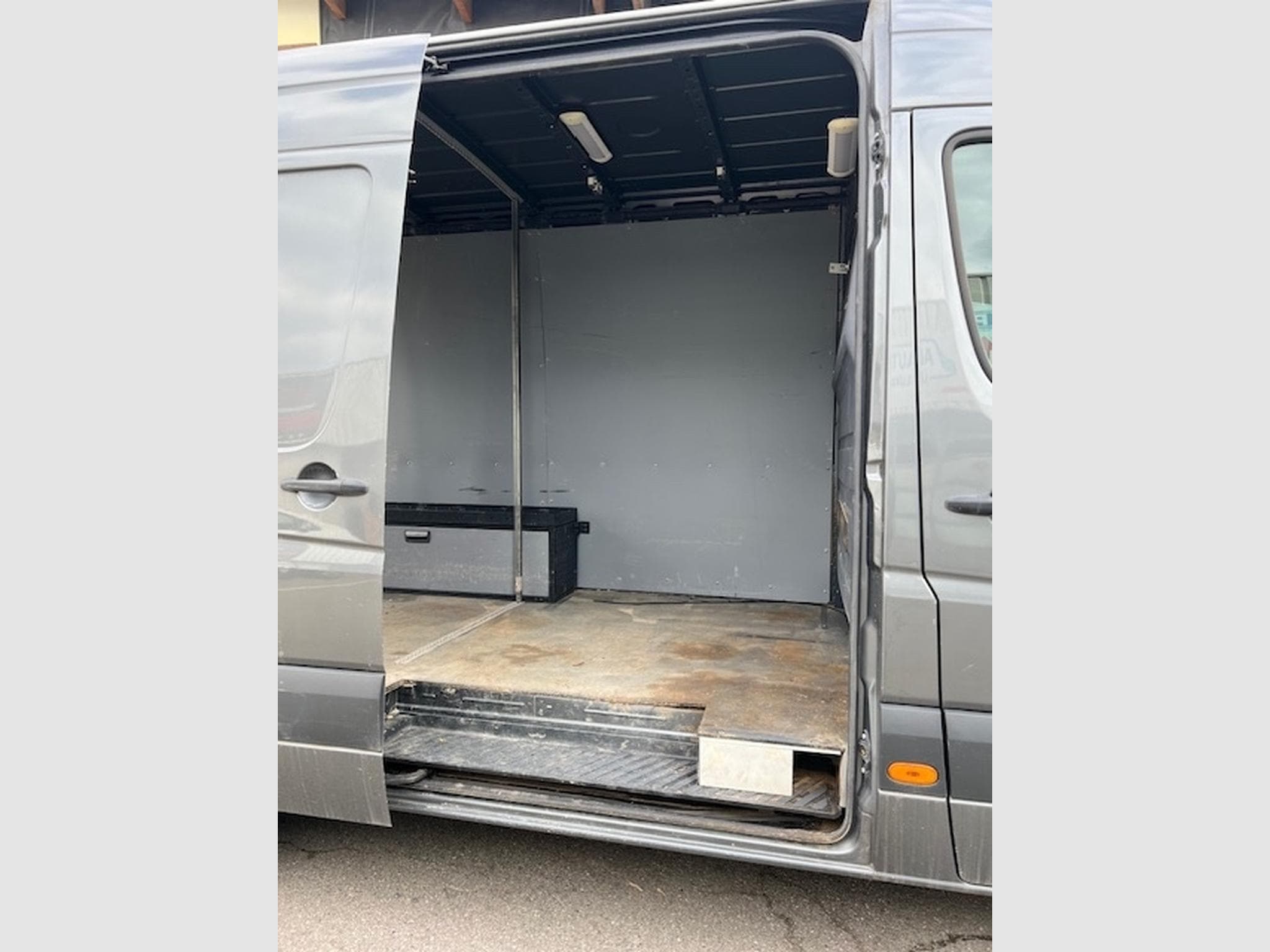 VW Crafter 35 2,0 TDI 163 PS L3H2 (2016) - Photo 6