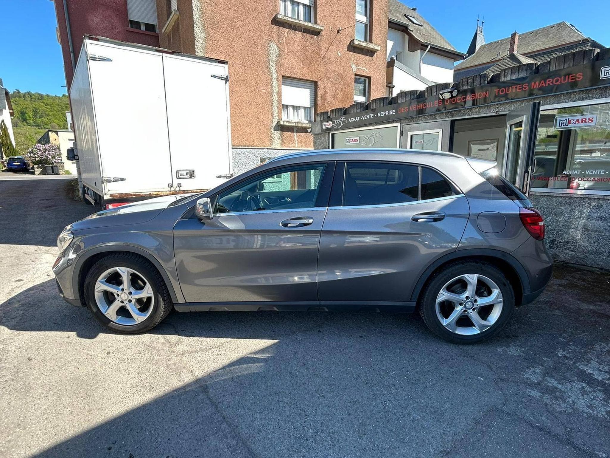 Mercedes GLA 200 CDI 7G-TRONIC 136CV (2017) - Photo 2