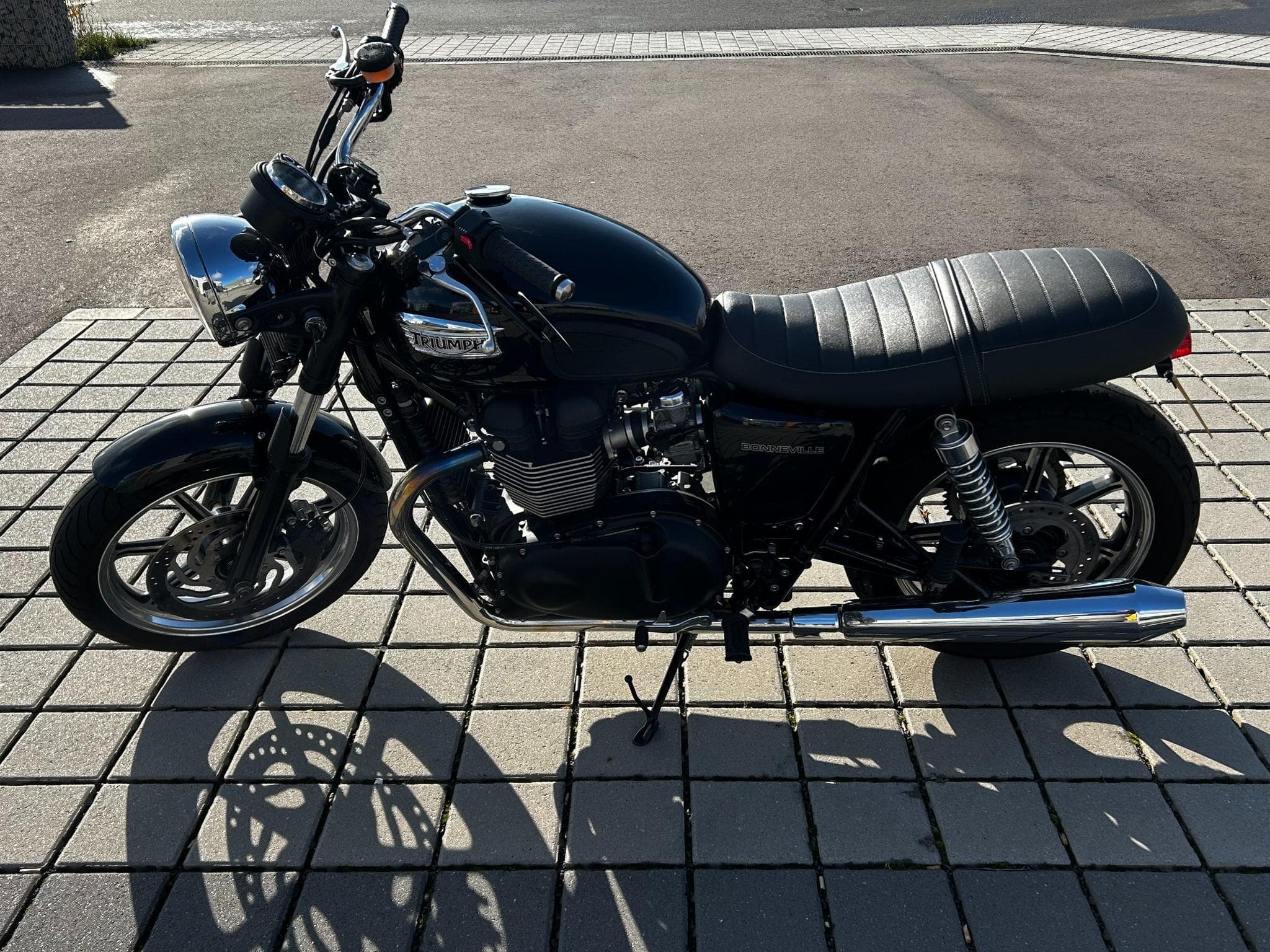 Triumph Bonneville 865cc (2018) - Photo 2