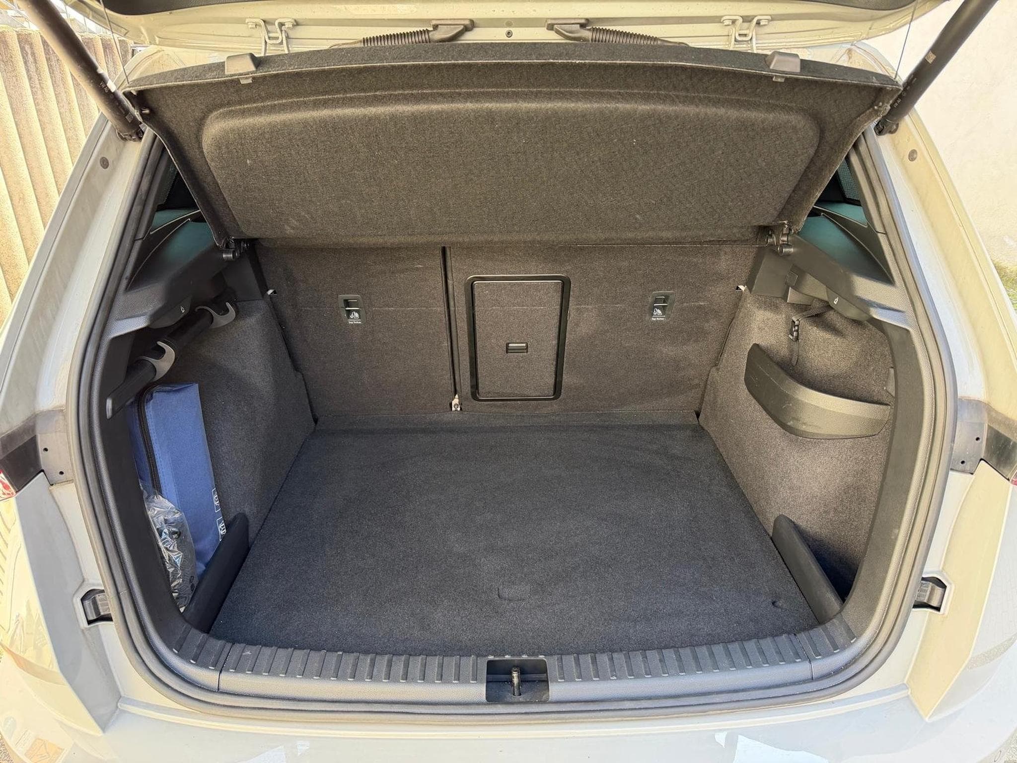 Skoda Karoq Sportline/DSG/4x4/Pano/Camera/ACC/Towbar (2023) - Photo 12