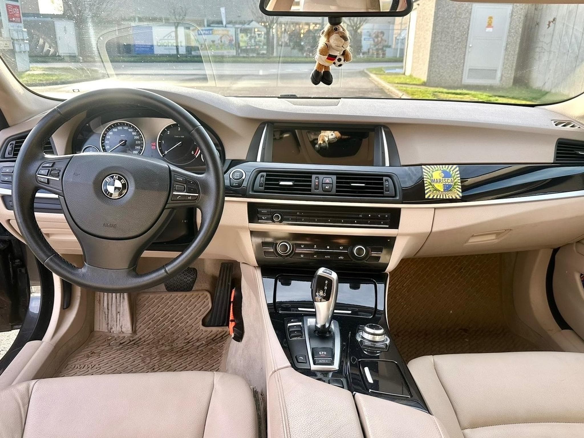 BMW 520 F10 (2012) - Photo 2