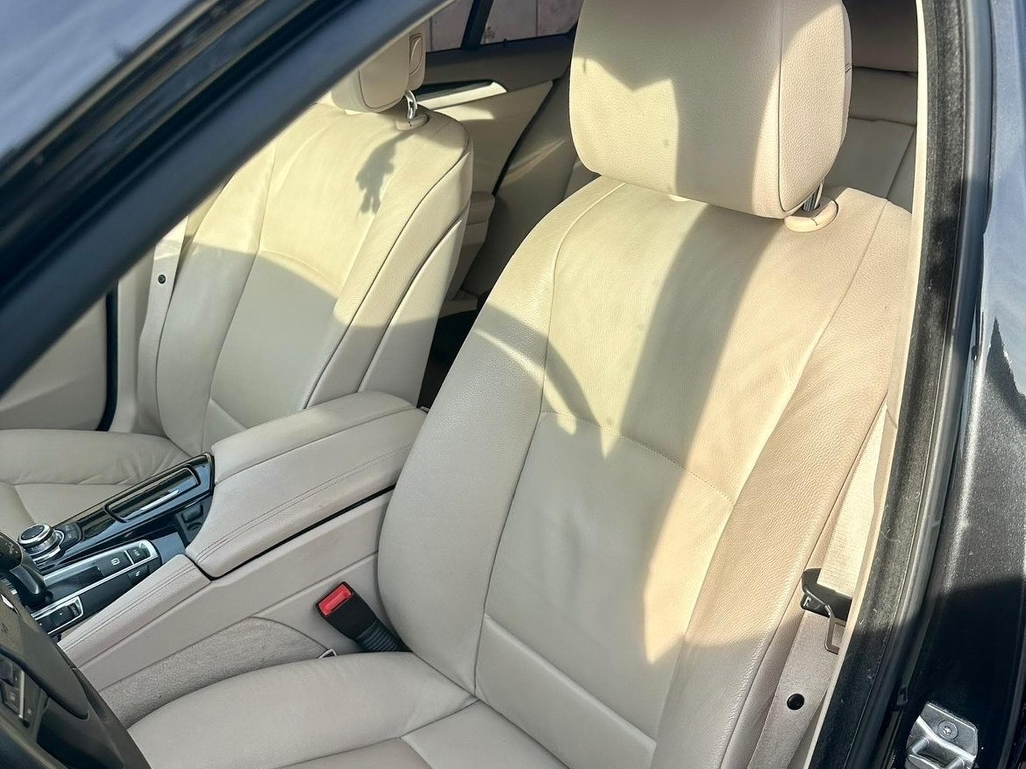 BMW 520 F10 (2012) - Photo 3