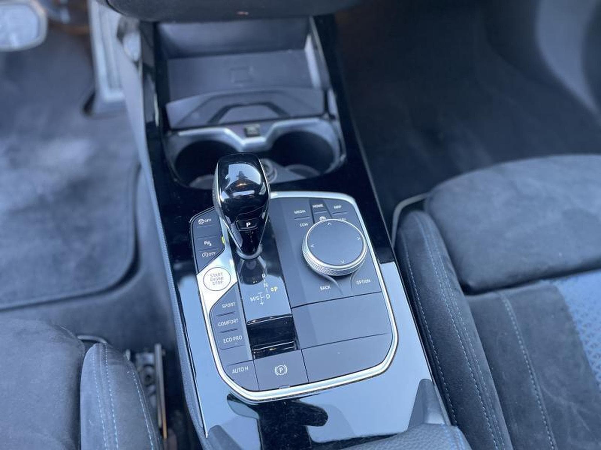 BMW 218 Gran Coupé i Pack M Auto Frozen Grey Toit Ouvrant (2024) - Foto 12