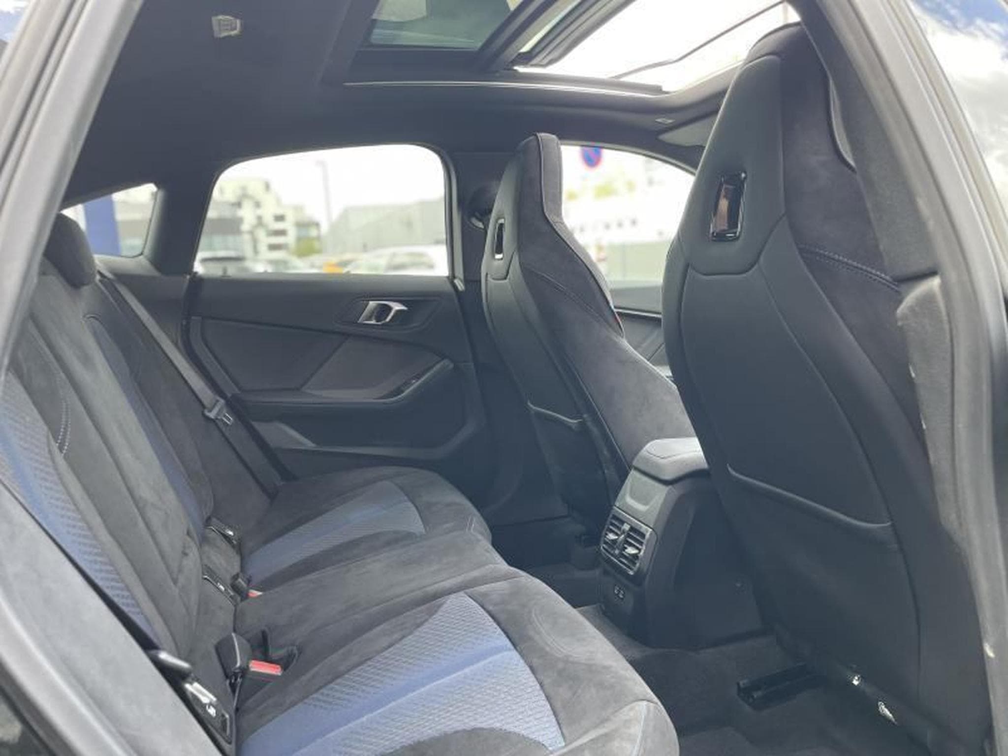 BMW 218 Gran Coupé i Pack M Auto Toit Ouvrant (2024) - Photo 5