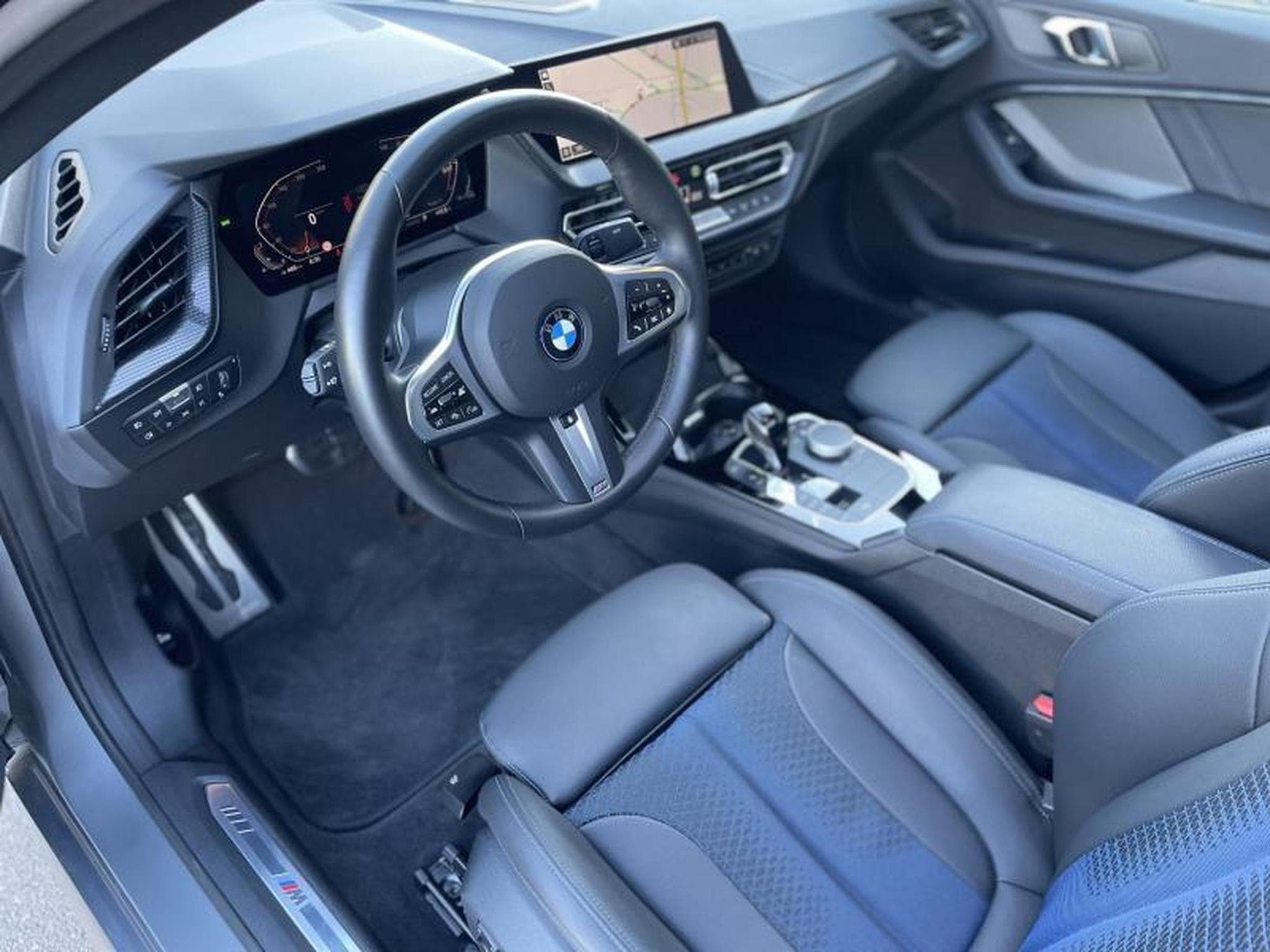 BMW 218 Gran Coupé i Pack M Auto Frozen Grey Toit Ouvrant (2024) - Photo 6