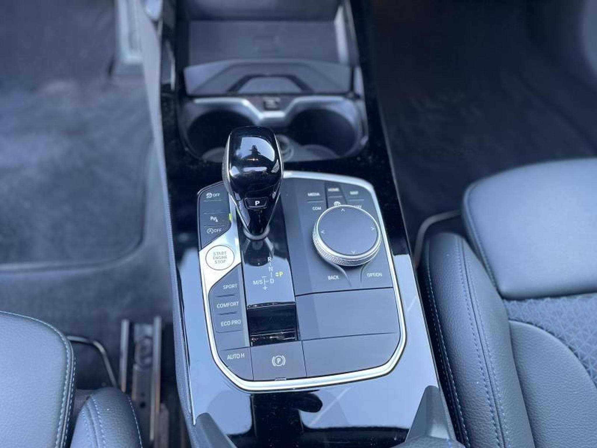 BMW 218 Gran Coupé i Pack M Auto Frozen Grey Toit Ouvrant (2024) - Photo 9