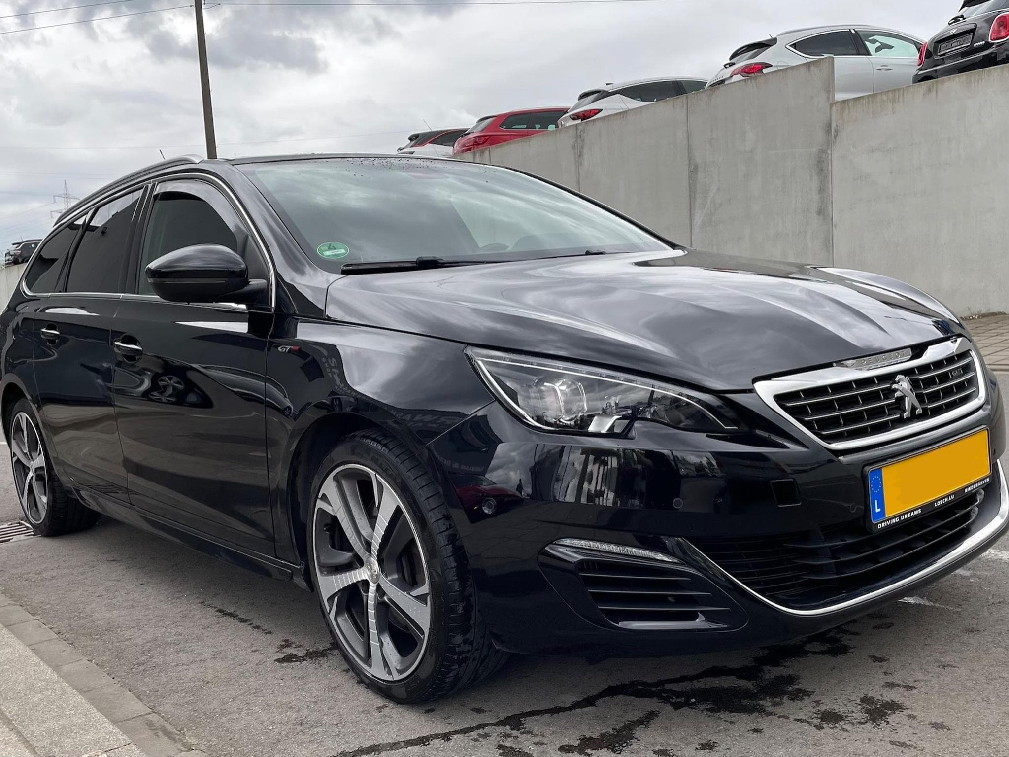 Peugeot 308 sw GT (2017) - Photo 1