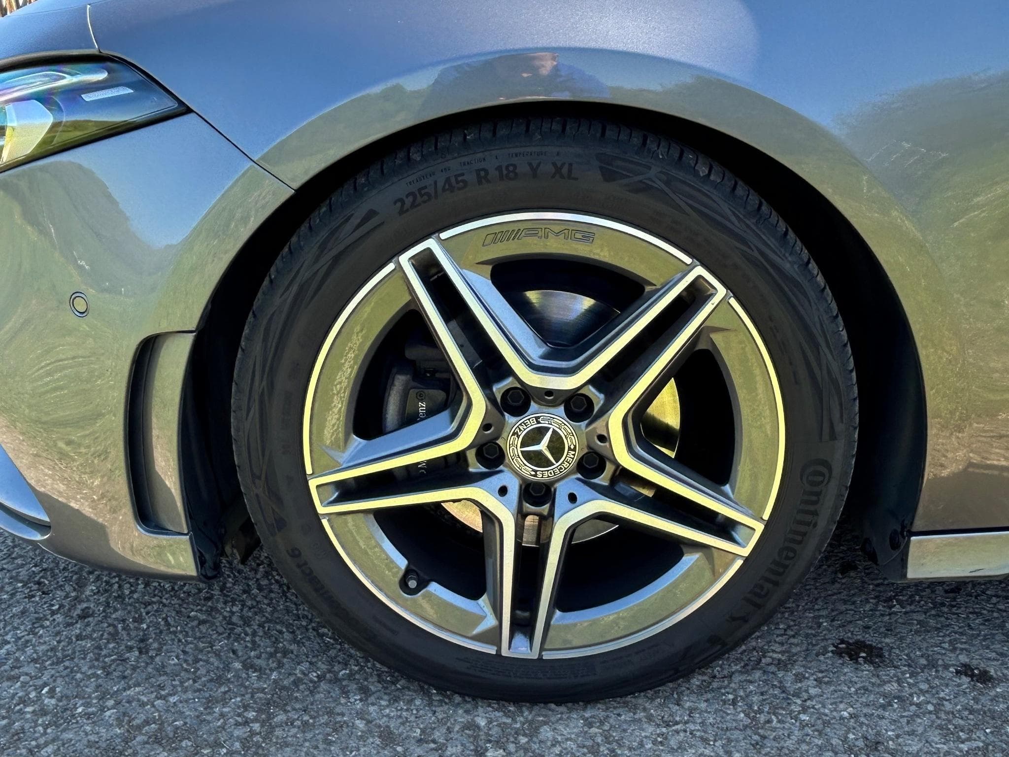 Mercedes A 200 d 4Matic AMG MBLED Keyl RFK Dist (2023) - Photo 5