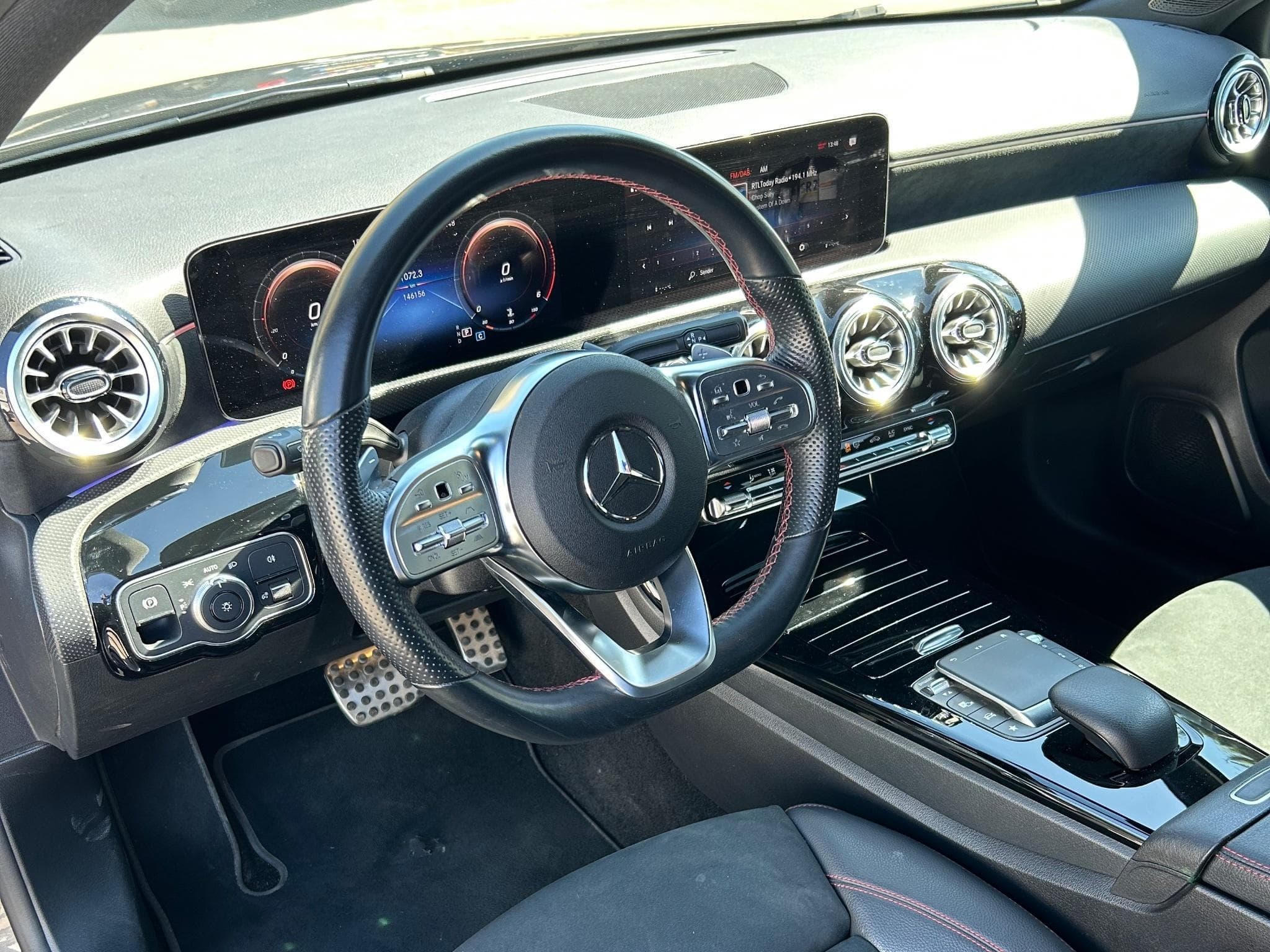 Mercedes A 200 d 4Matic AMG MBLED Keyl RFK Dist (2023) - Photo 3