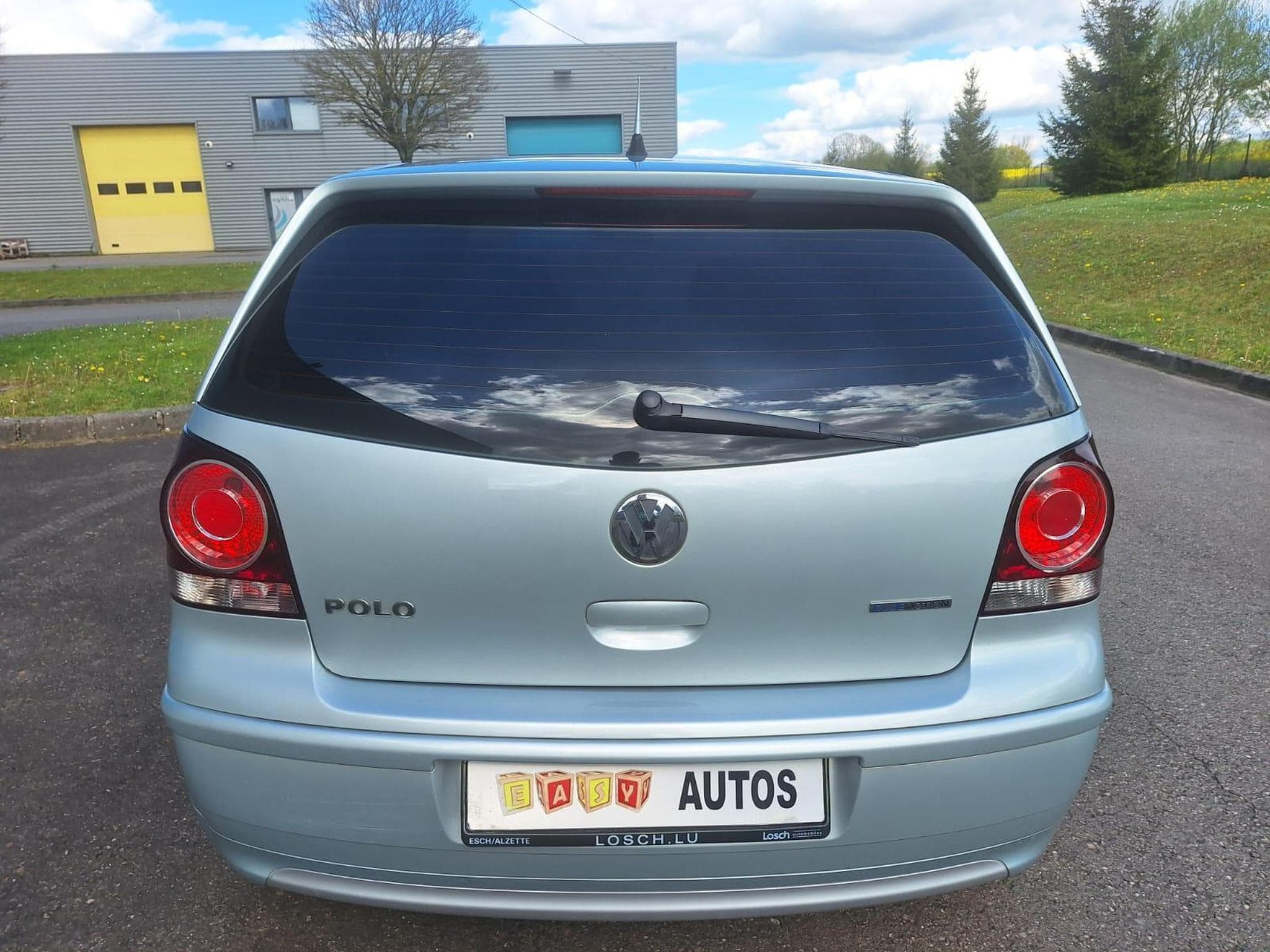 VW Polo IV ph.2 1.4 Tdi 80ch bluemotion (2008) - Photo 4