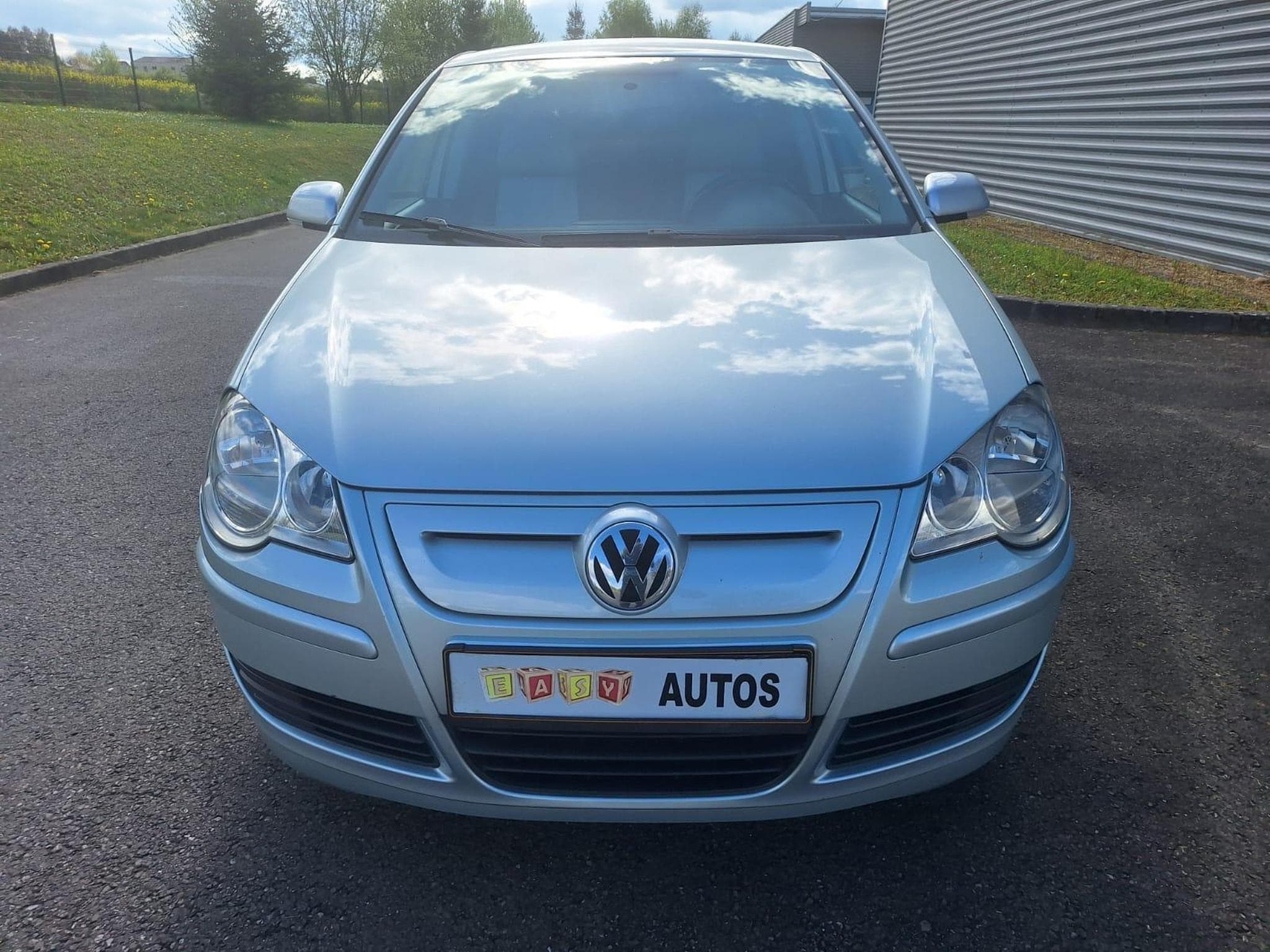 VW Polo IV ph.2 1.4 Tdi 80ch bluemotion (2008) - Photo 8