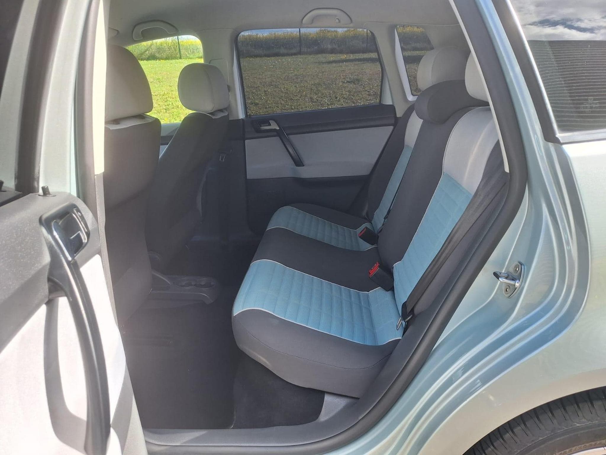 VW Polo IV ph.2 1.4 Tdi 80ch bluemotion (2008) - Photo 10