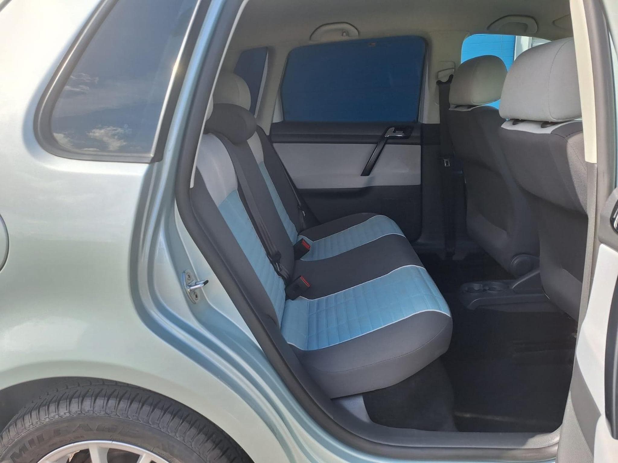 VW Polo IV ph.2 1.4 Tdi 80ch bluemotion (2008) - Photo 12