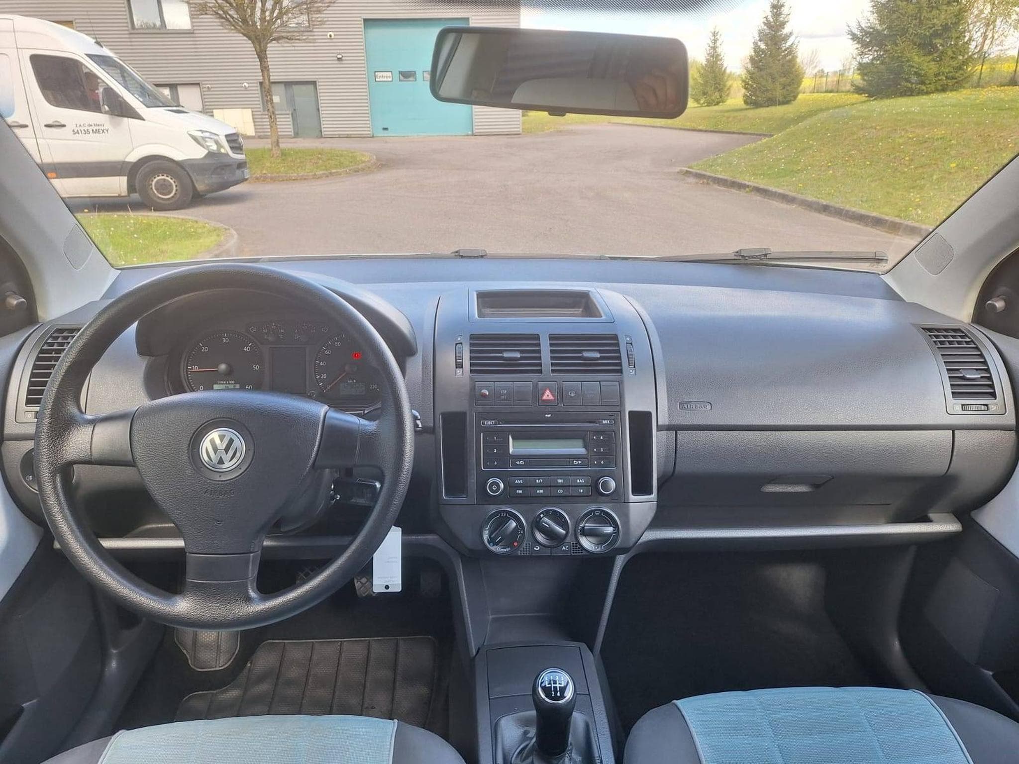 VW Polo IV ph.2 1.4 Tdi 80ch bluemotion (2008) - Photo 13