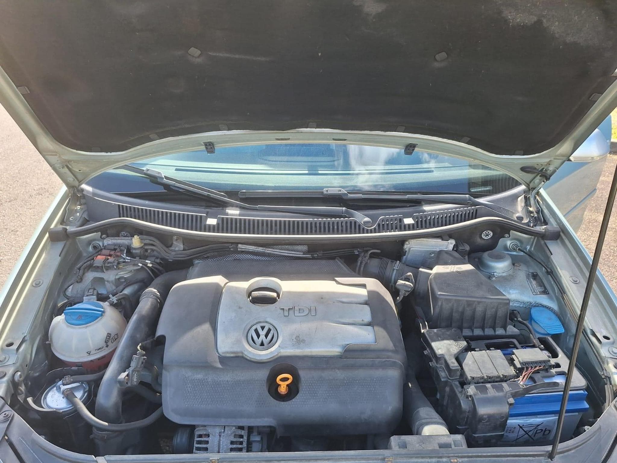 VW Polo IV ph.2 1.4 Tdi 80ch bluemotion (2008) - Photo 15