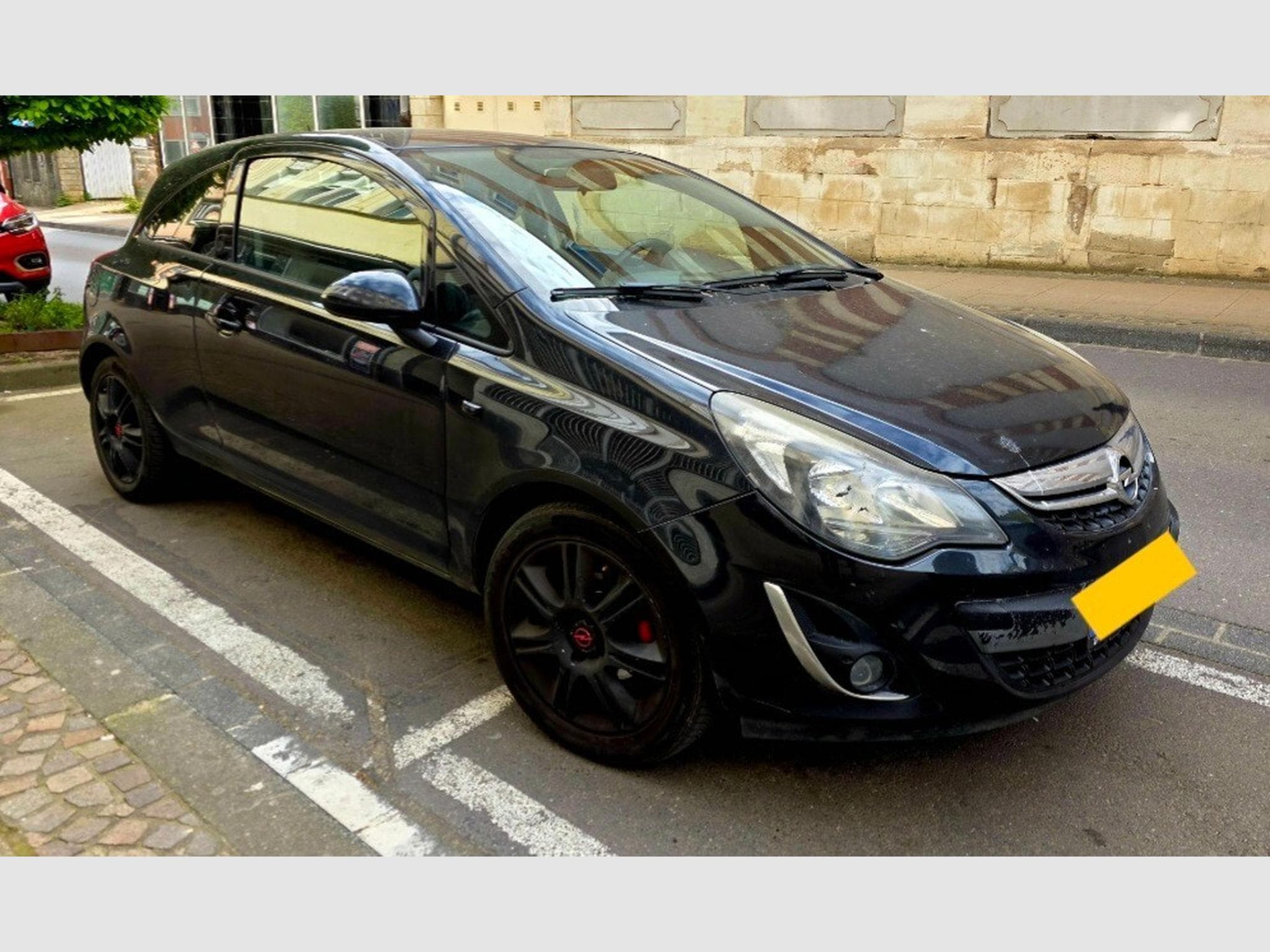 Opel Corsa 1.4 essence (2014) - Photo 4