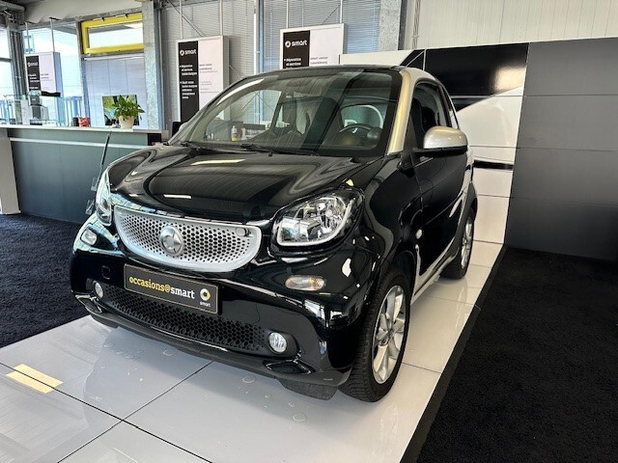 Smart Fortwo 66kw coupé passion twinamic (2016) - Photo 1