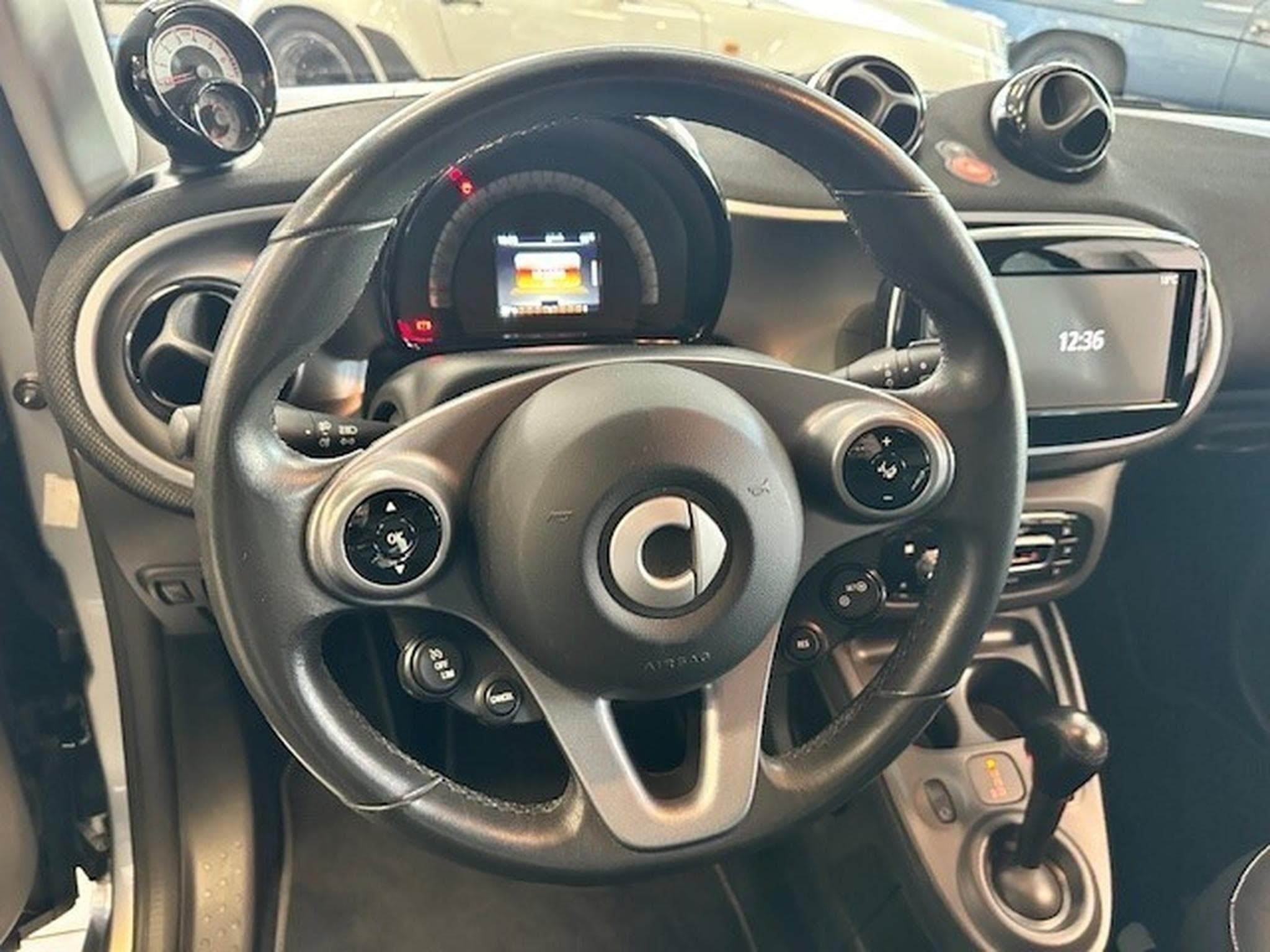 Smart Fortwo 66kw coupé passion twinamic (2016) - Photo 10