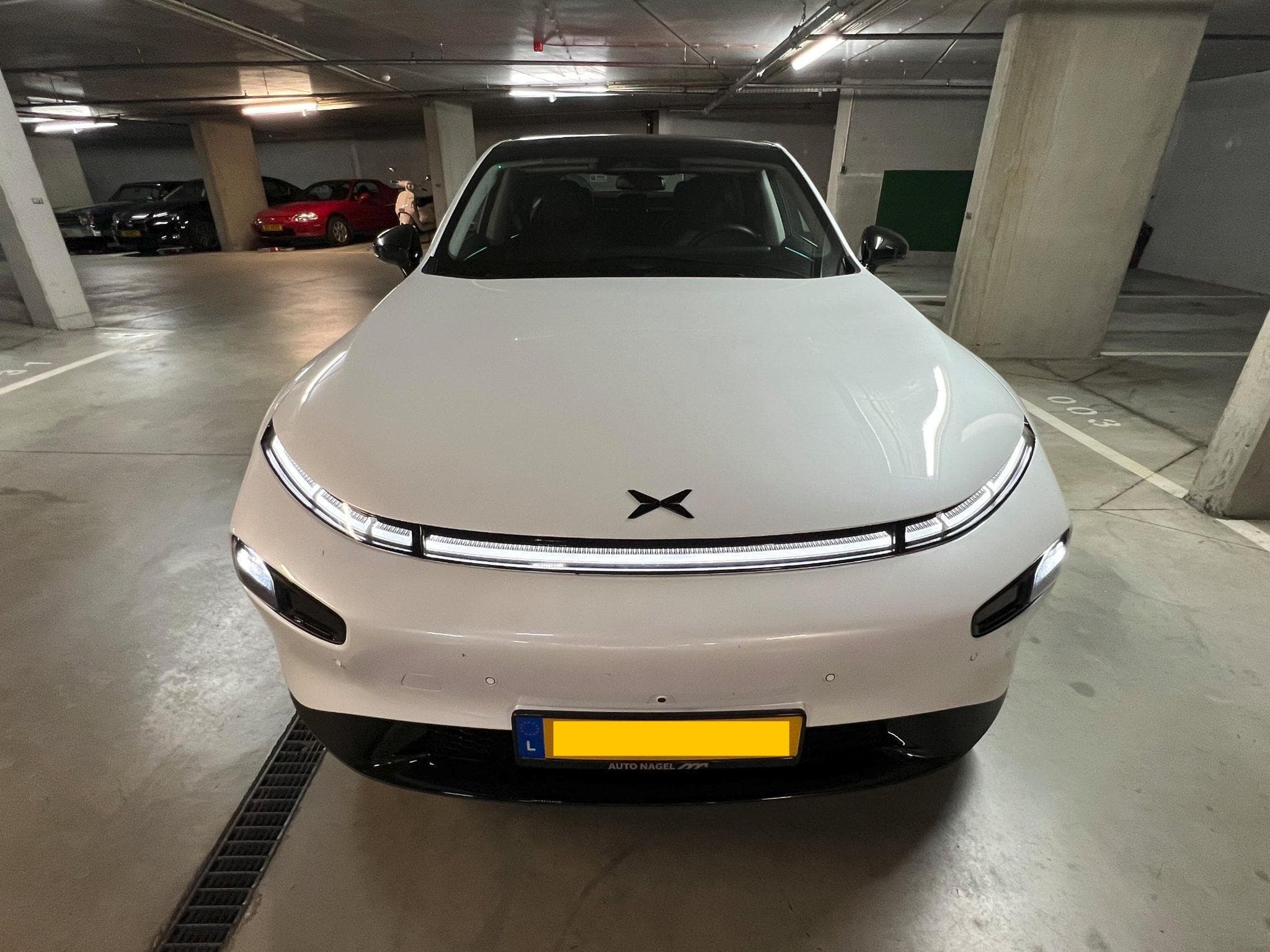 Xpeng P7 AWD Performance (2025) - Foto 1