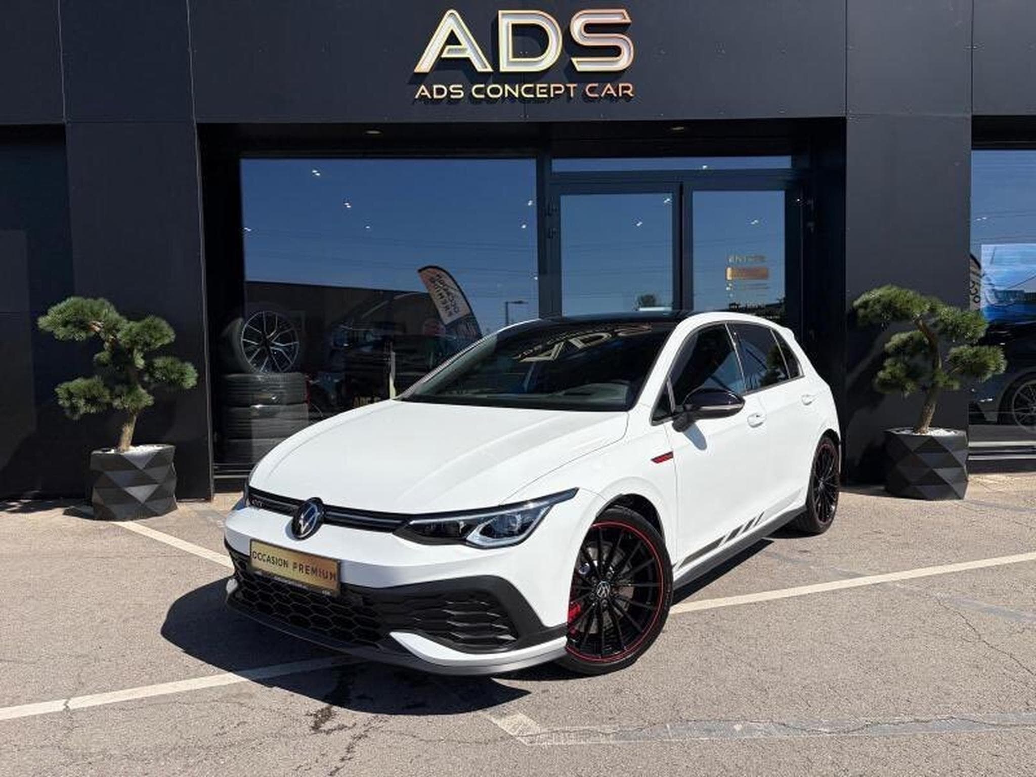 VW GTI GOLF 8 GTI CLUBSPORT 2.0L TSI 300CV AKRAPOVIC (2023) - Foto 1