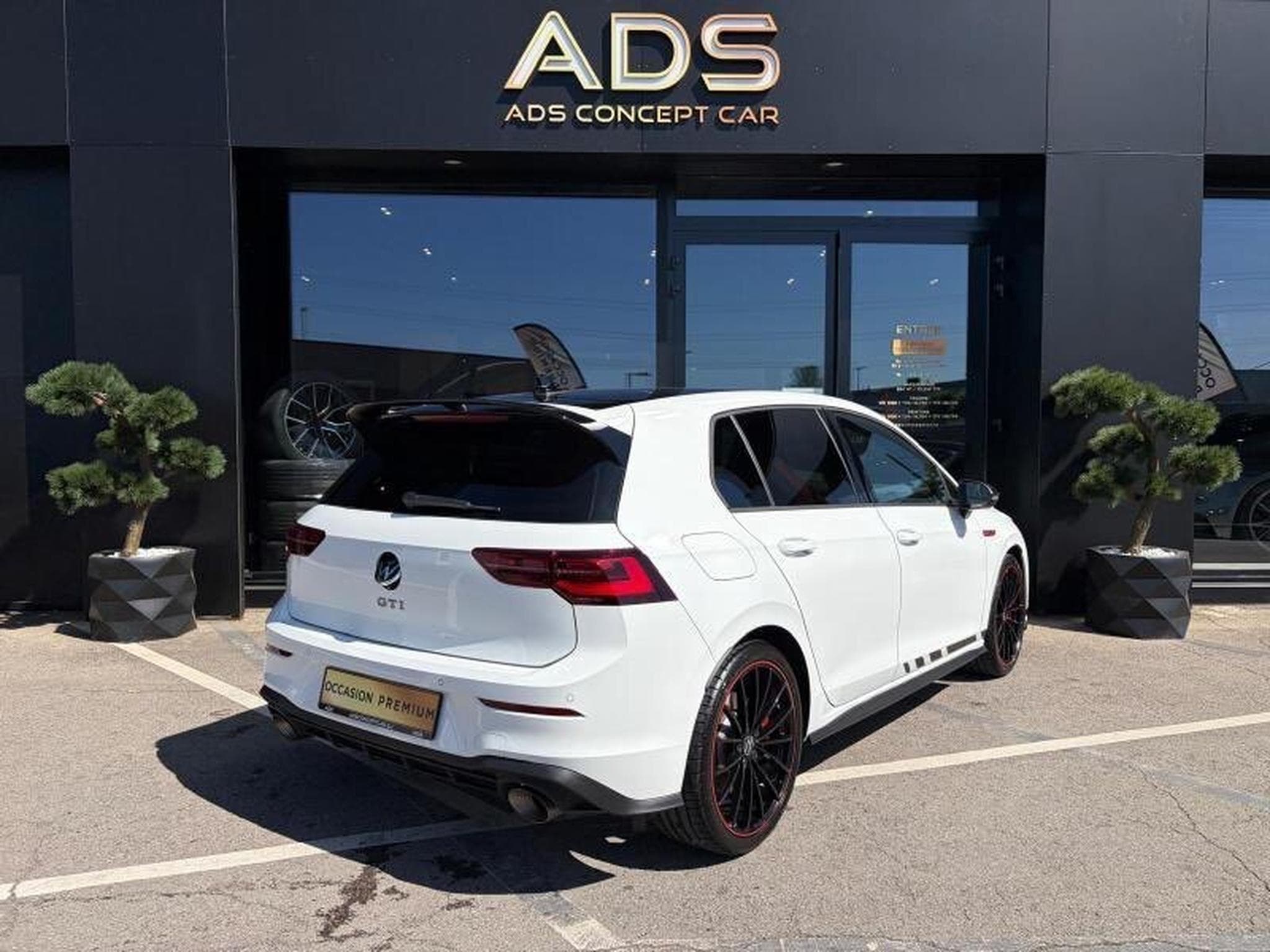 VW GTI GOLF 8 GTI CLUBSPORT 2.0L TSI 300CV AKRAPOVIC (2023) - Foto 3