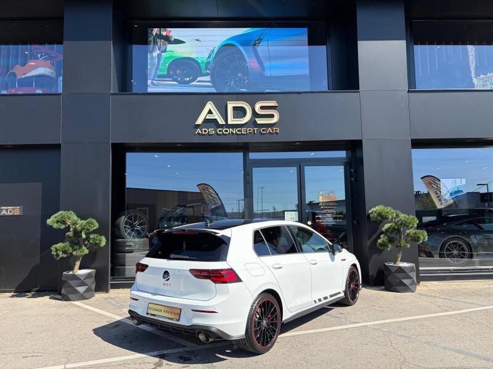 VW GTI GOLF 8 GTI CLUBSPORT 2.0L TSI 300CV AKRAPOVIC (2023) - Foto 17