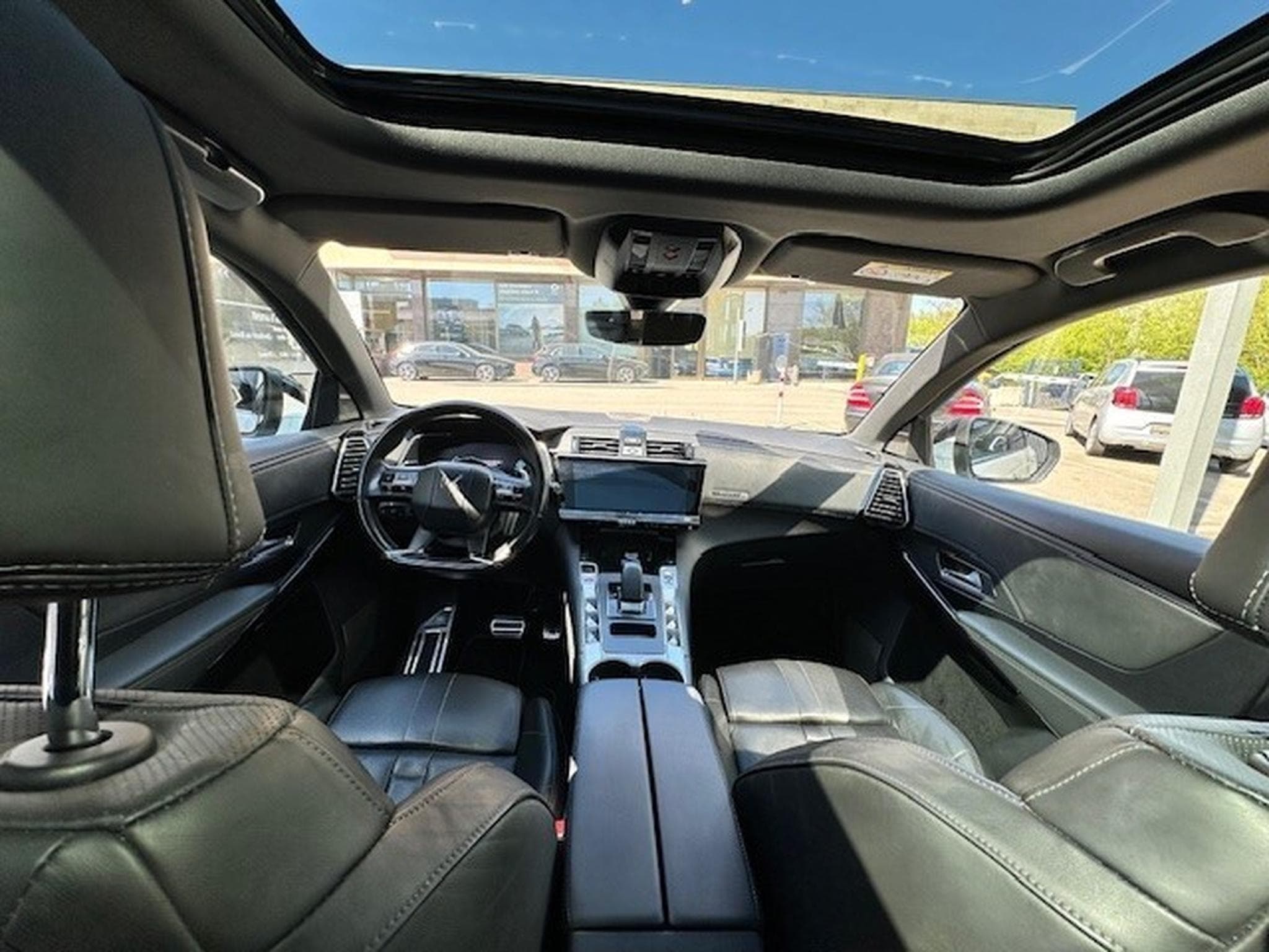 DS Automobiles DS7 Crossback E tense 4x4 300CH OPERA (2021) - Foto 11