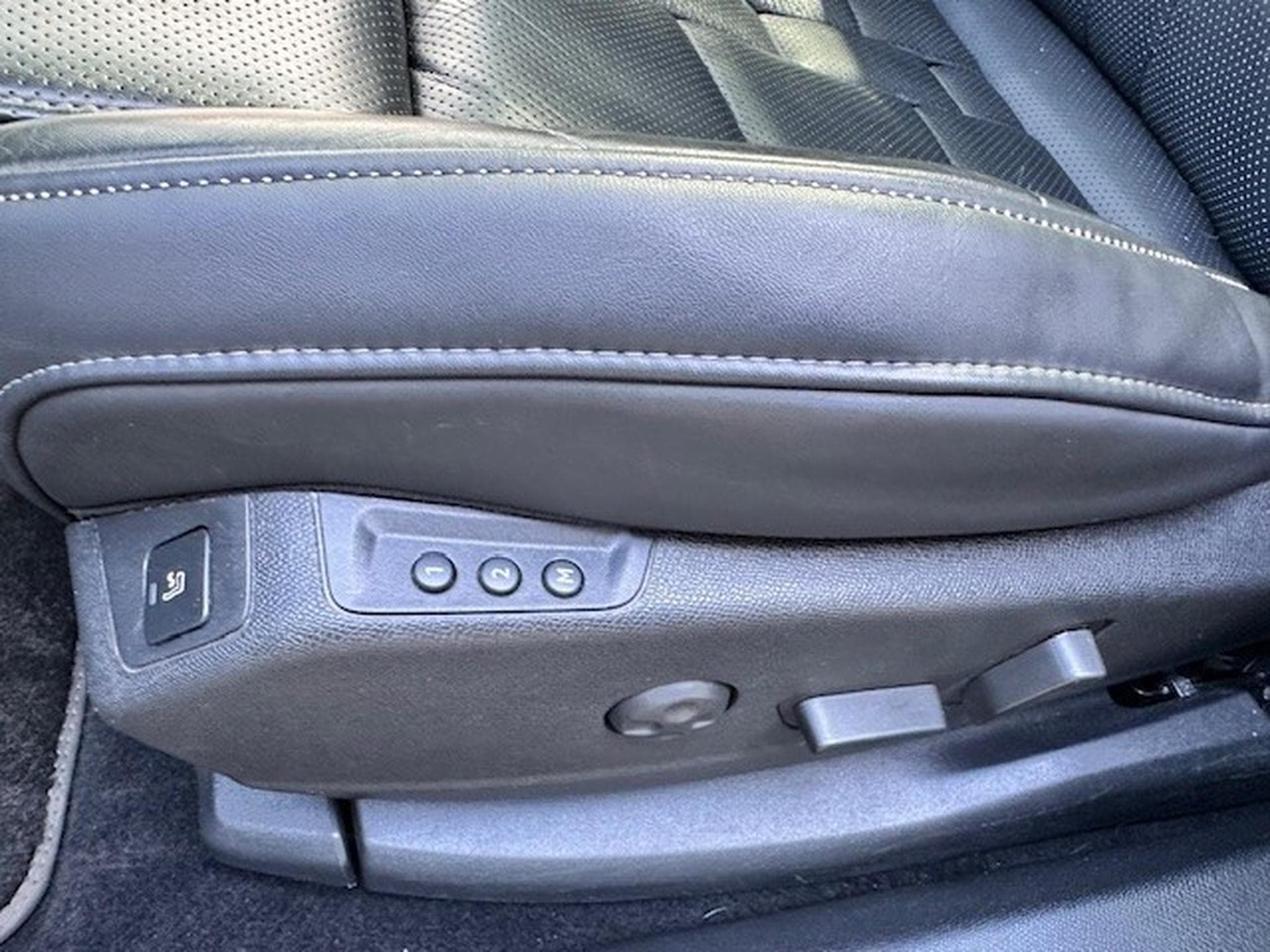 DS Automobiles DS7 Crossback E tense 4x4 300CH OPERA (2021) - Foto 17