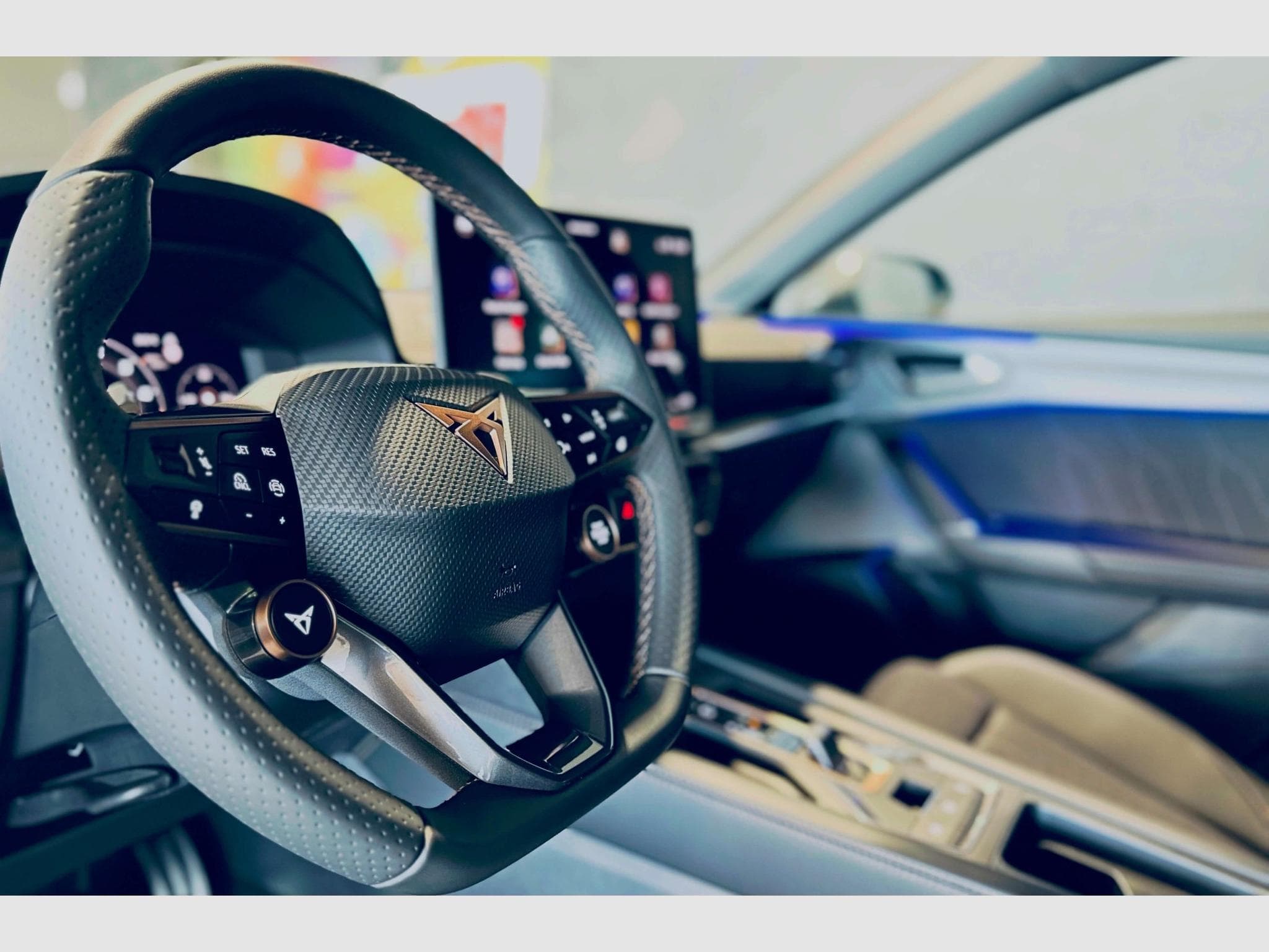 Cupra Leon LEON SPORTSTOURER eTSI DSG (2026) - Photo 10