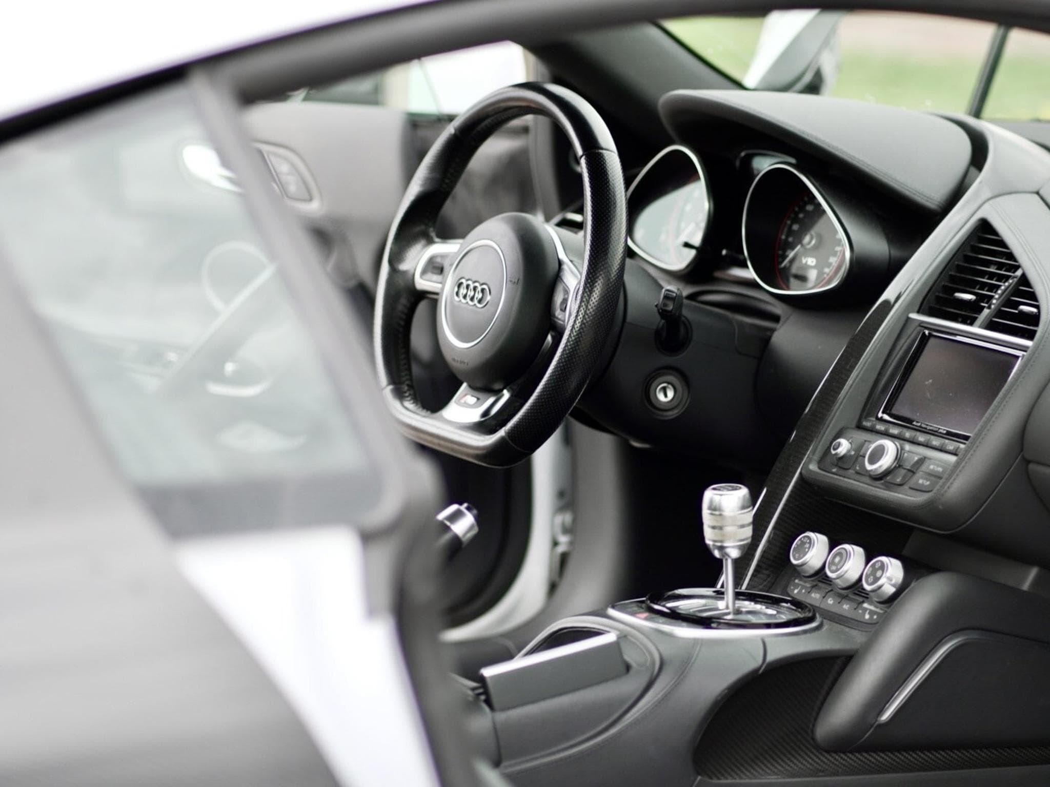 Audi R8 V10 Coupe | Schalter | Facelift | Carbon (2013) - Photo 2