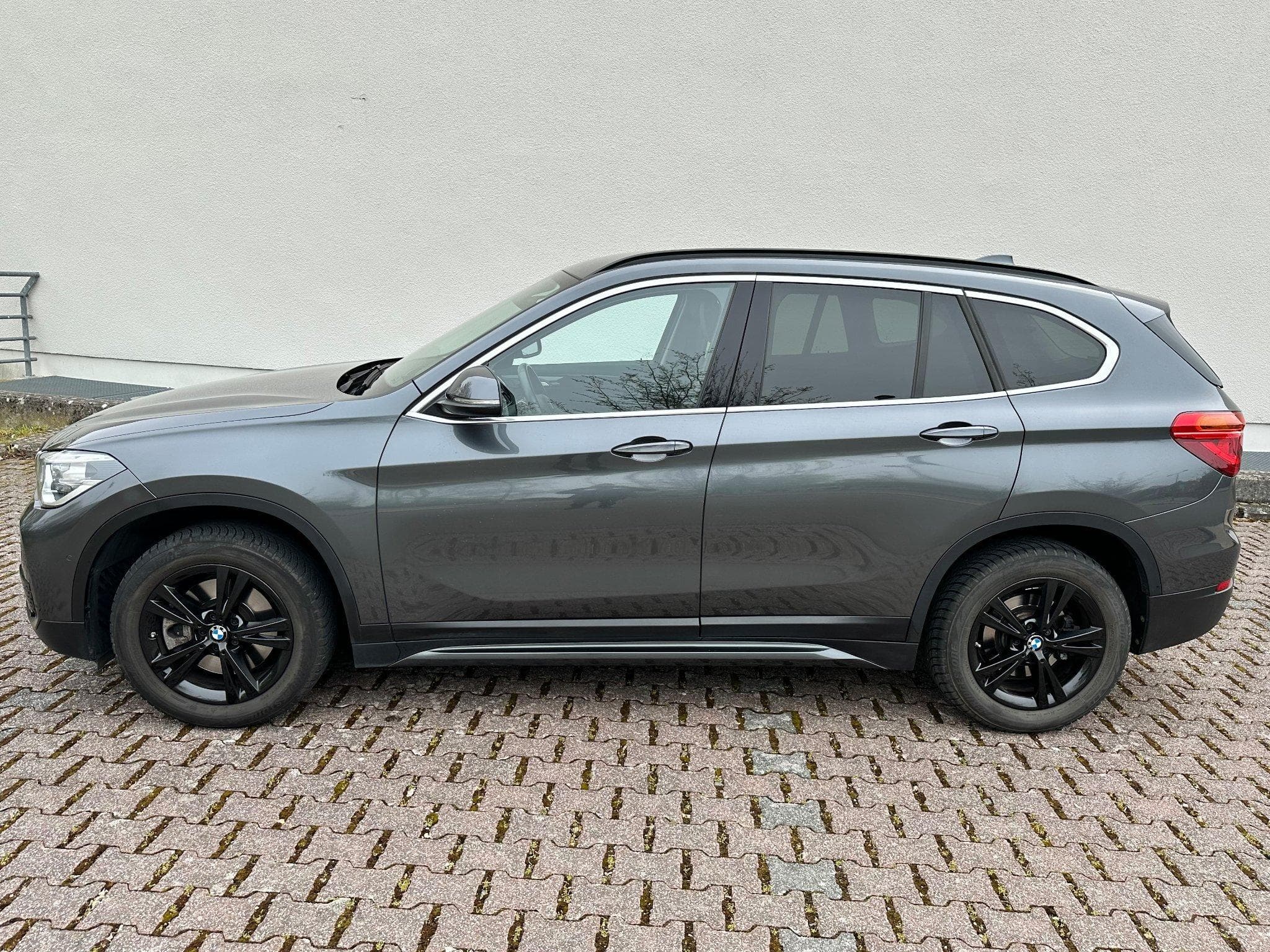BMW X1 sDrive 2.0 XLine (2019) - Photo 2