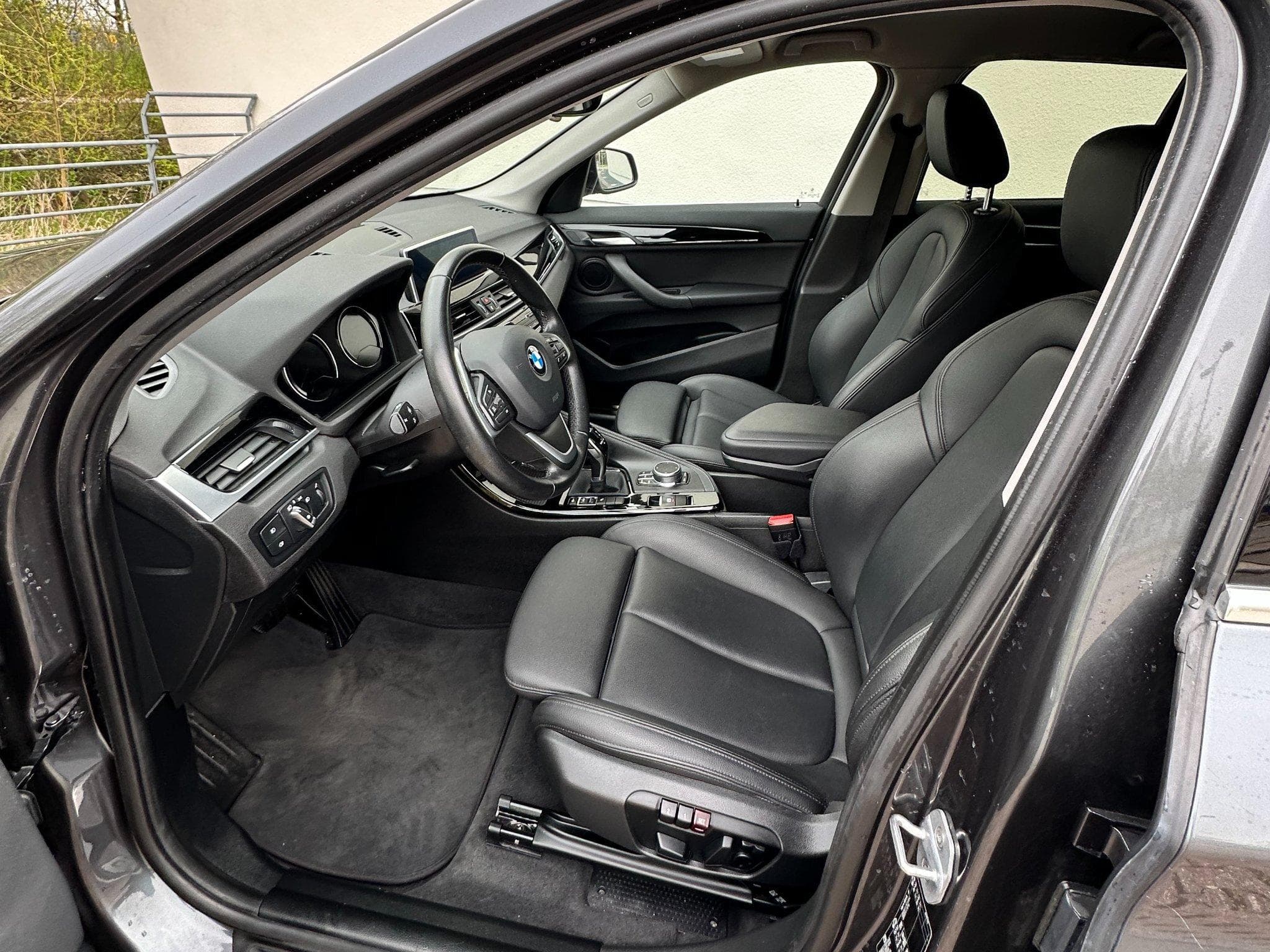 BMW X1 sDrive 2.0 XLine (2019) - Photo 6