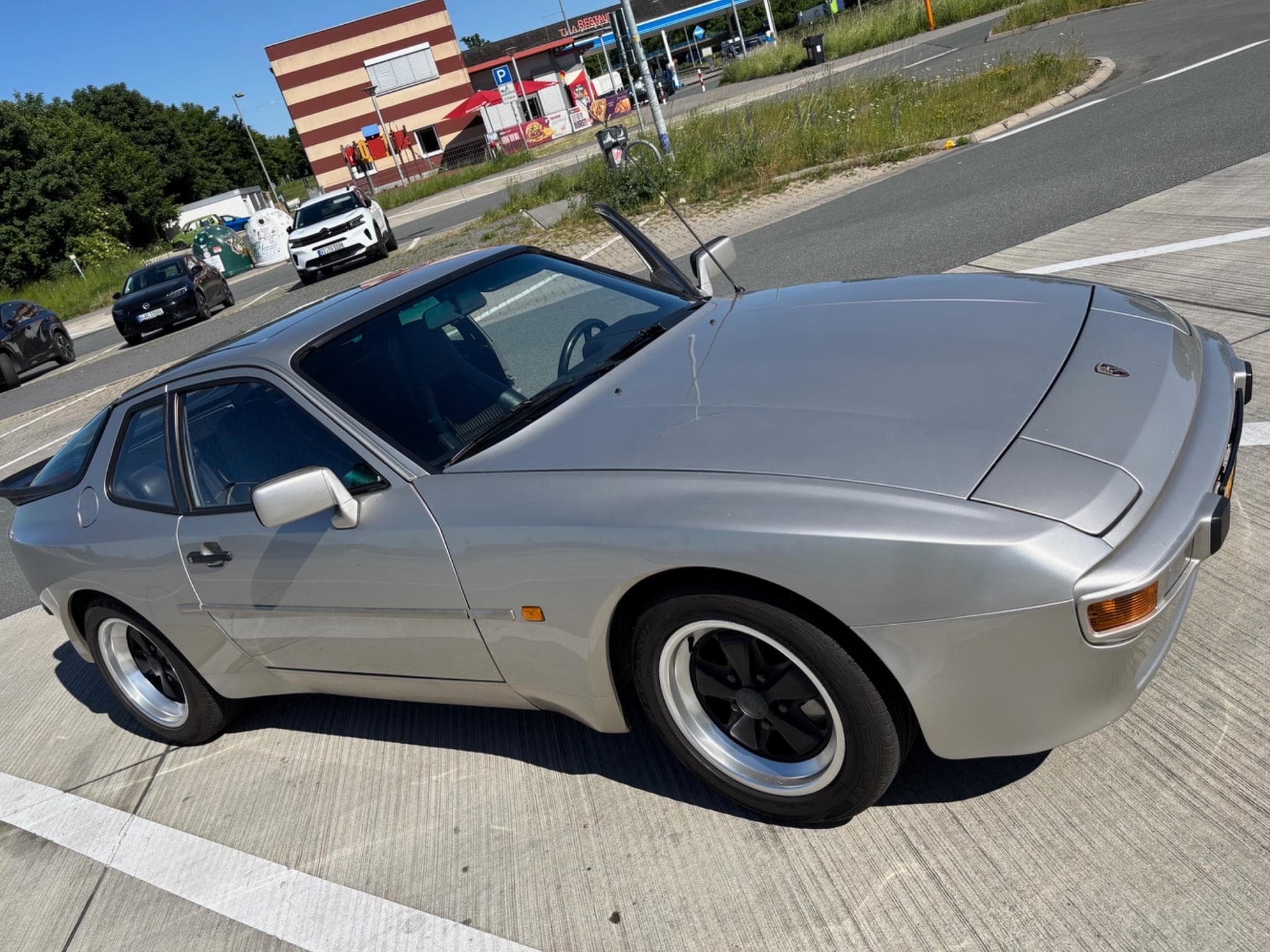 Porsche 944 Targa (1983) - Photo 1