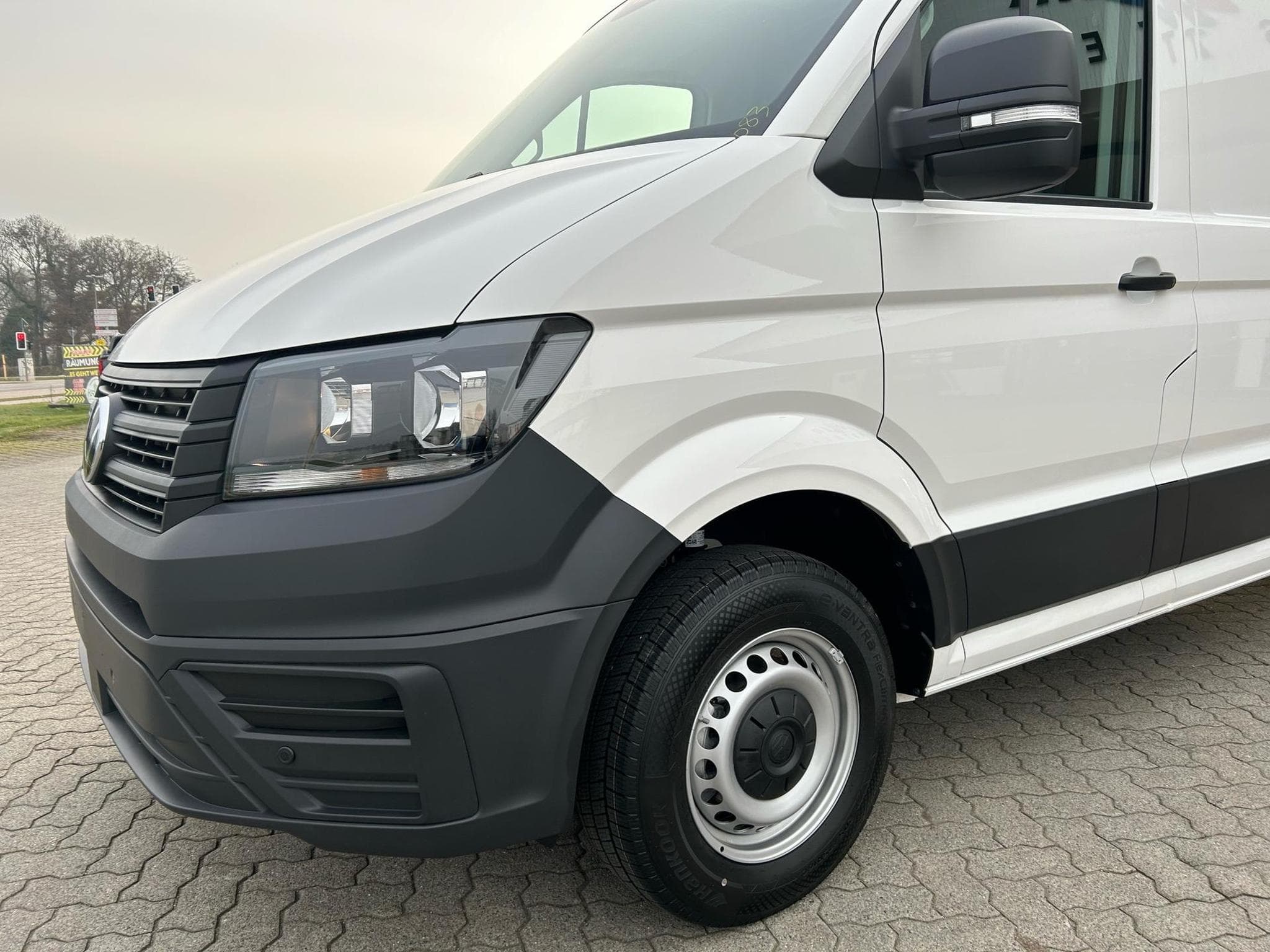 VW Crafter 30 2.0 TDI (2026) - Foto 2