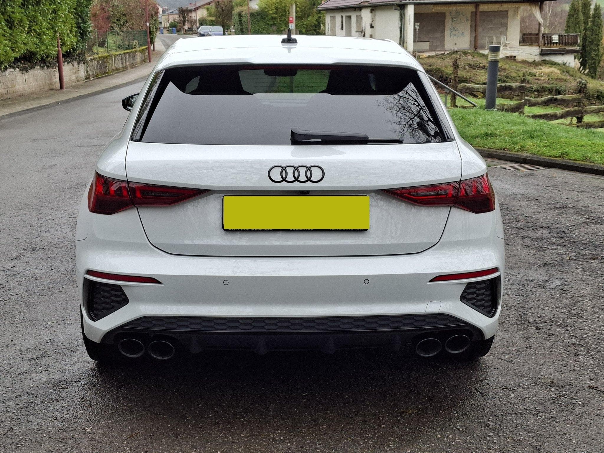 Audi S3 Sportback 2.0 TFSi Quattro S-Tronic (2023) - Photo 3