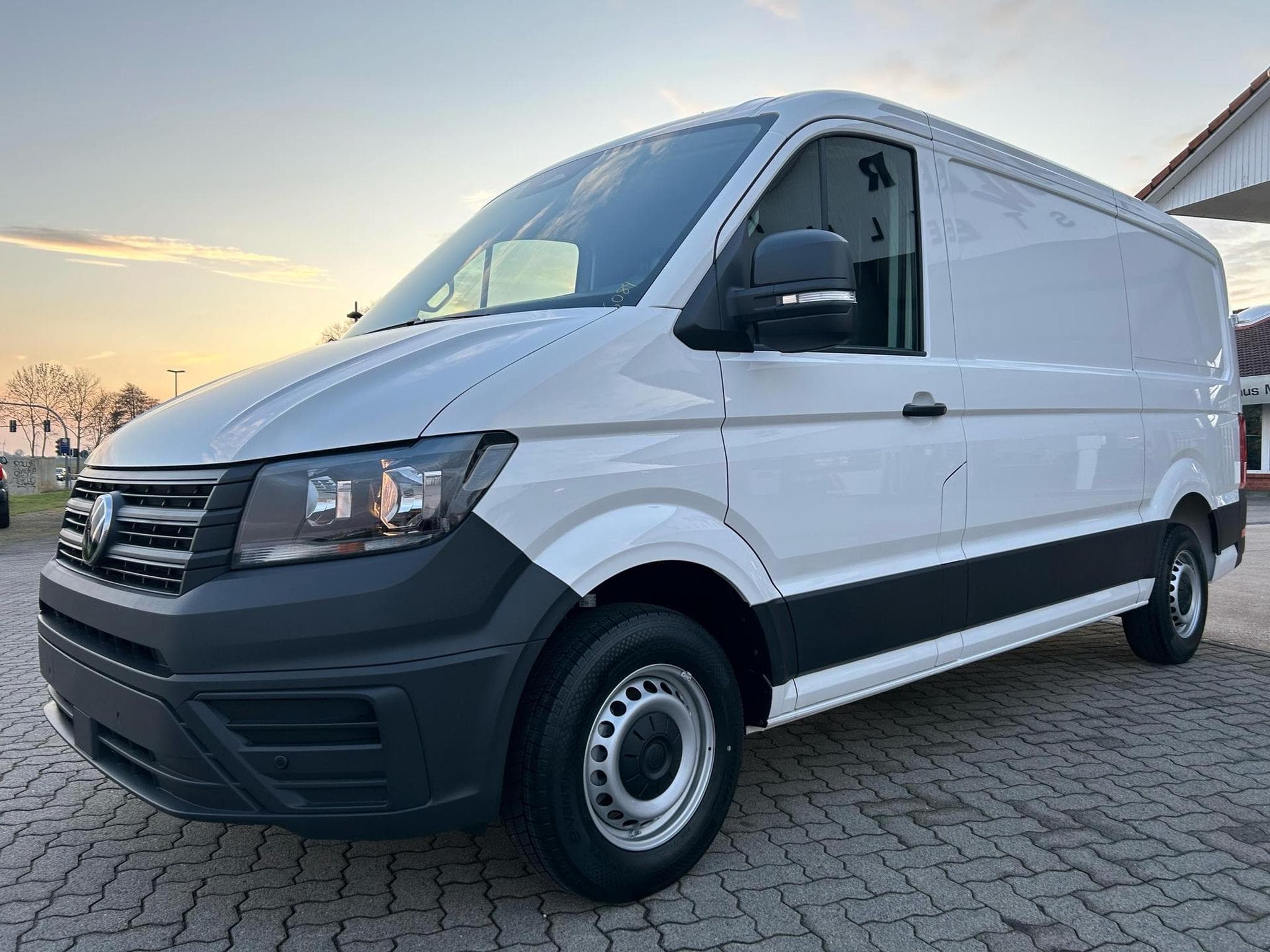 VW Crafter 30 2.0 TDI (2026) - Foto 1