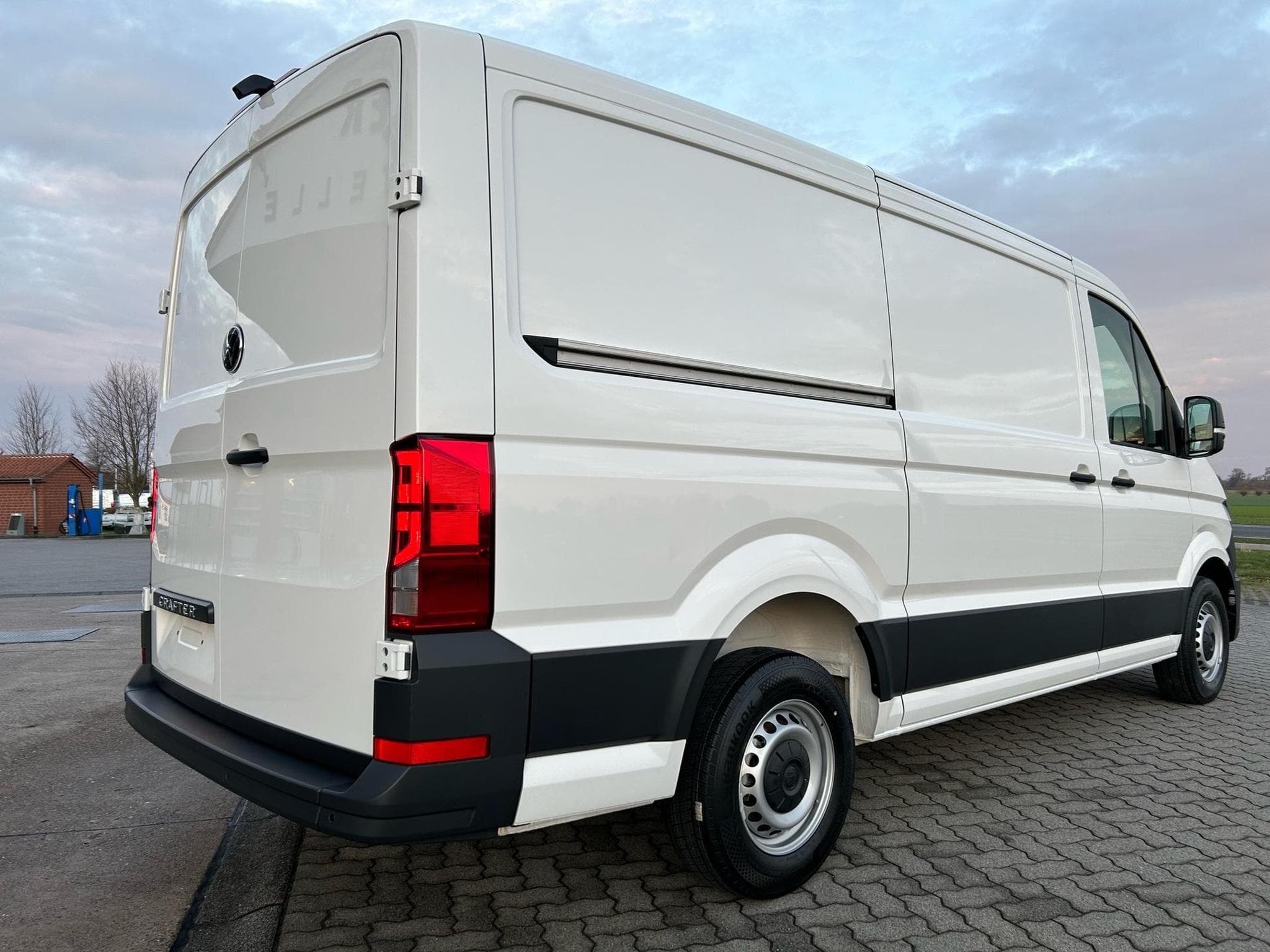 VW Crafter 30 2.0 TDI (2026) - Foto 19