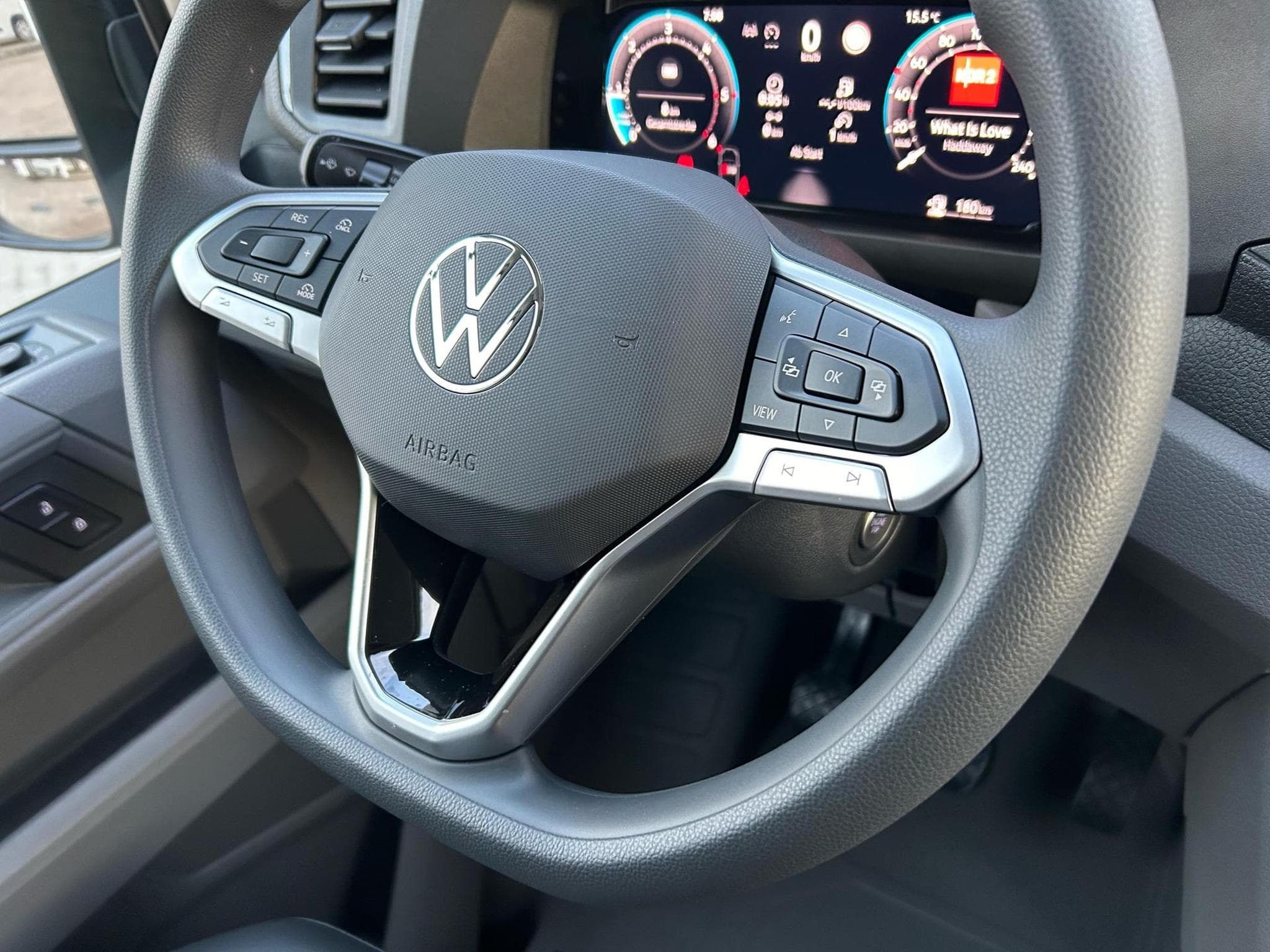 VW Crafter 30 2.0 TDI (2026) - Foto 8