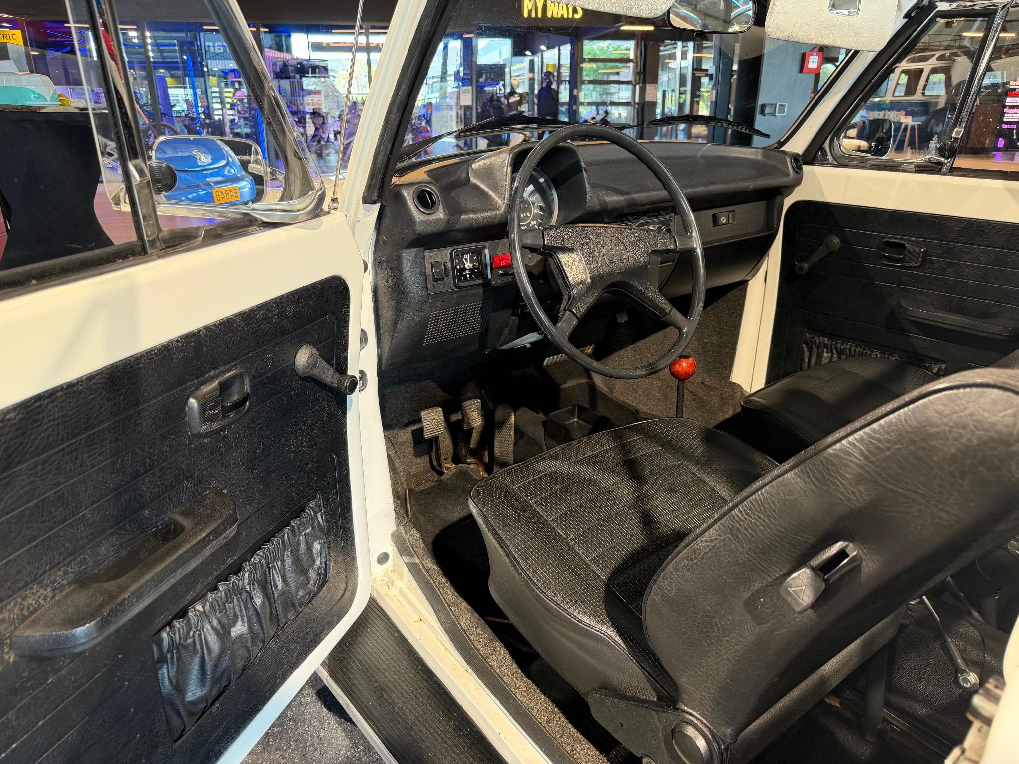 VW Coccinelle 1303 LS 1.6 (1979) - Foto 19