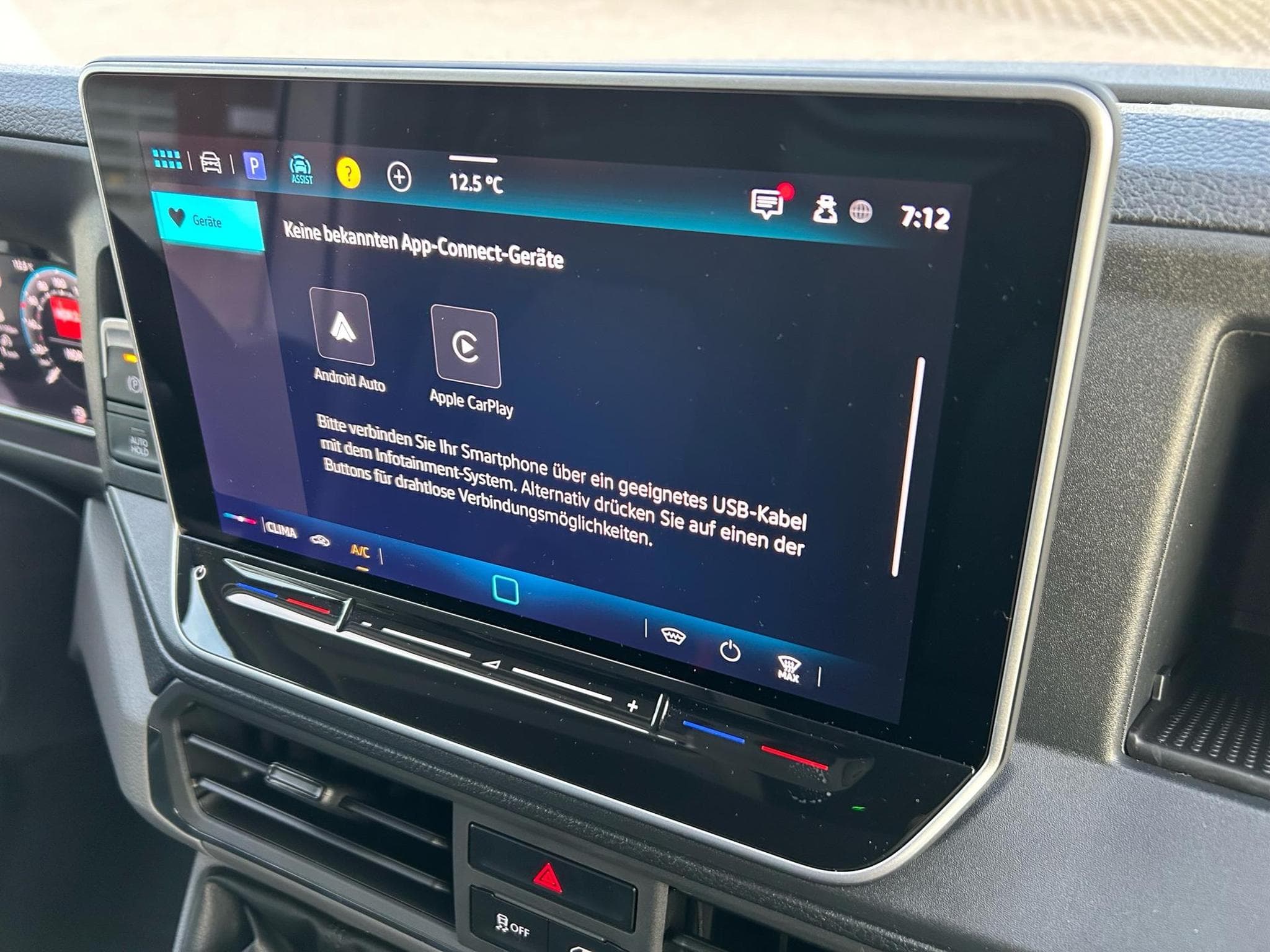 VW Crafter 30 2.0 TDI (2026) - Foto 12