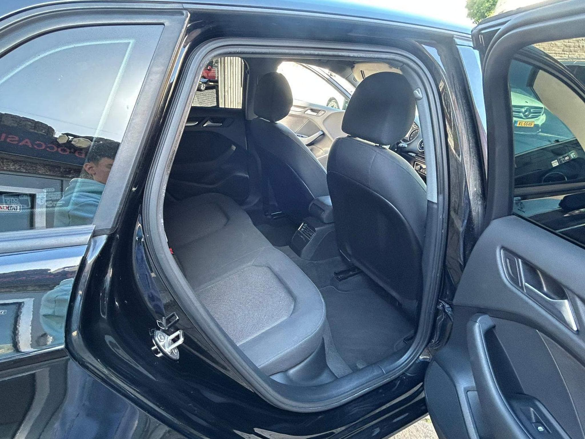 Audi A3 1.6 TDI 110CV SPORTBACK (2016) - Photo 7