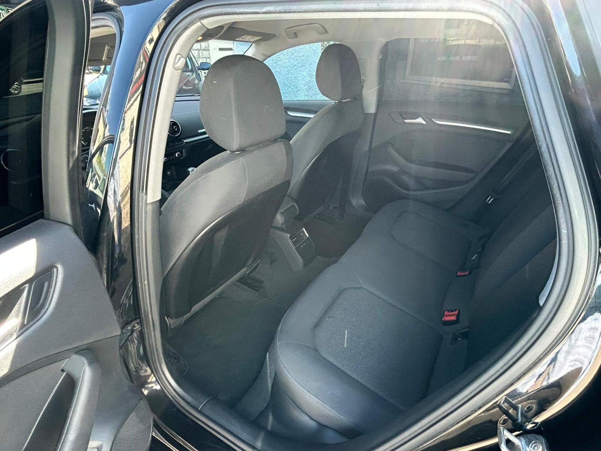 Audi A3 1.6 TDI 110CV SPORTBACK (2016) - Photo 14