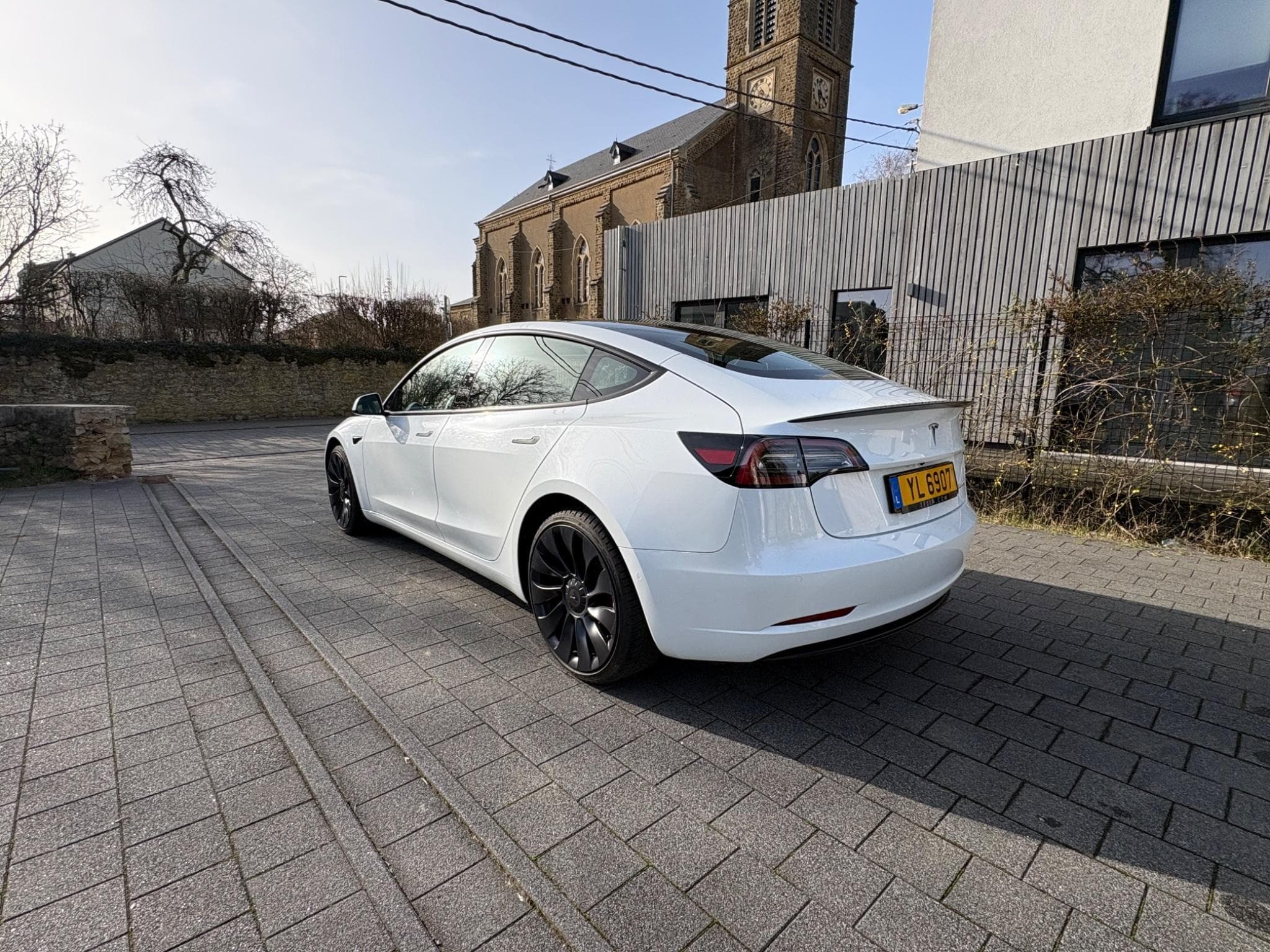 Tesla Model 3 Performance (2022) - Photo 2